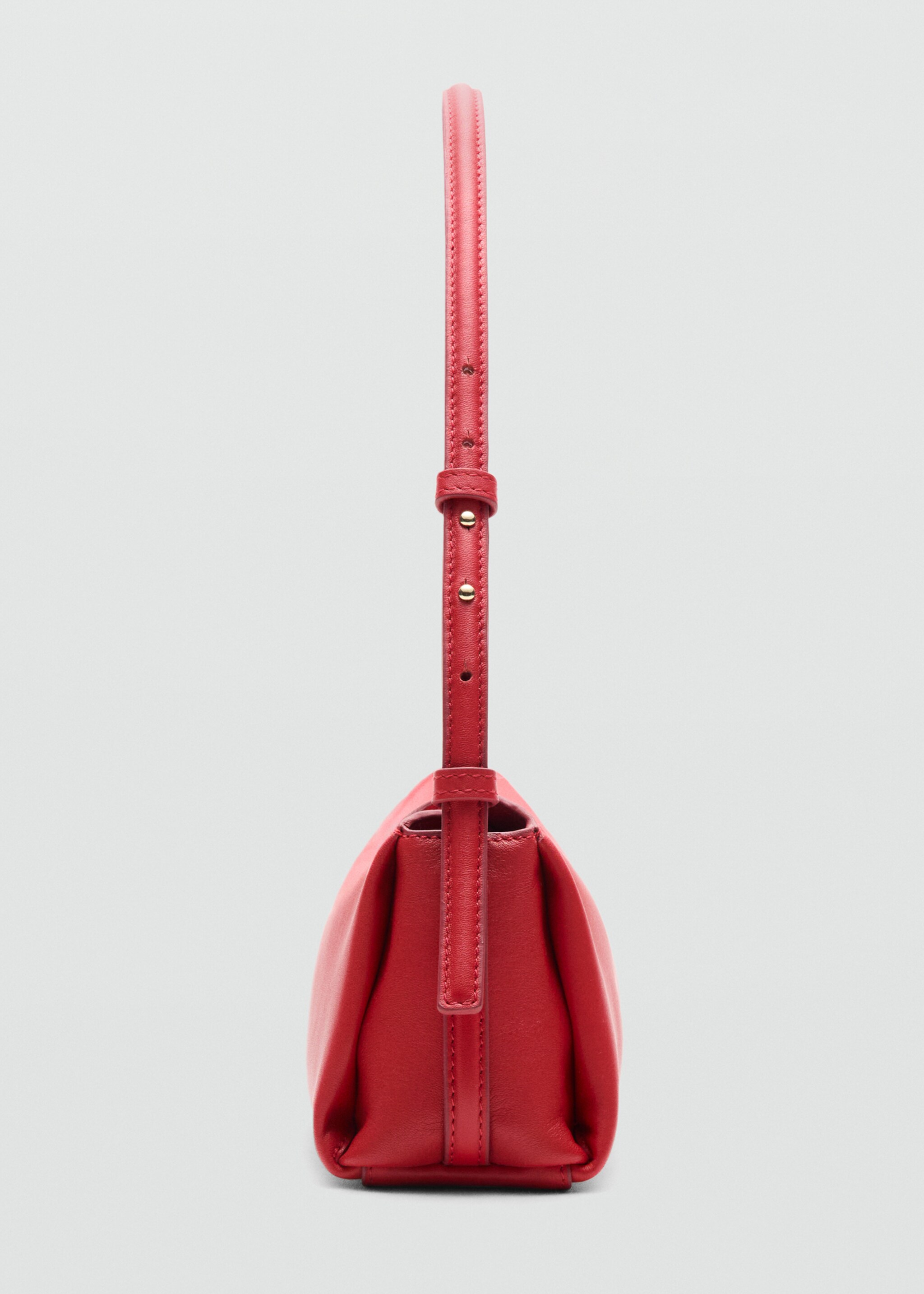 Shoulder bag metallic detail - Details of the article 1, Red. Ref: 27057797-00.