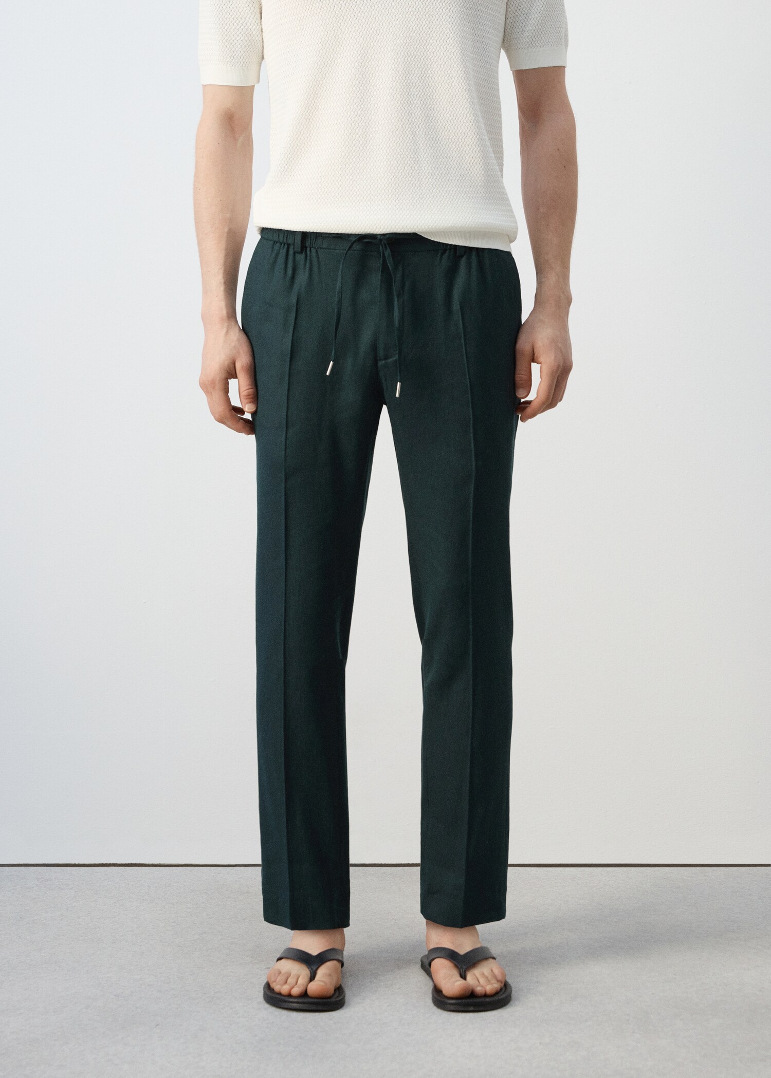 Pantalón slim fit lino cordón - Plano medio