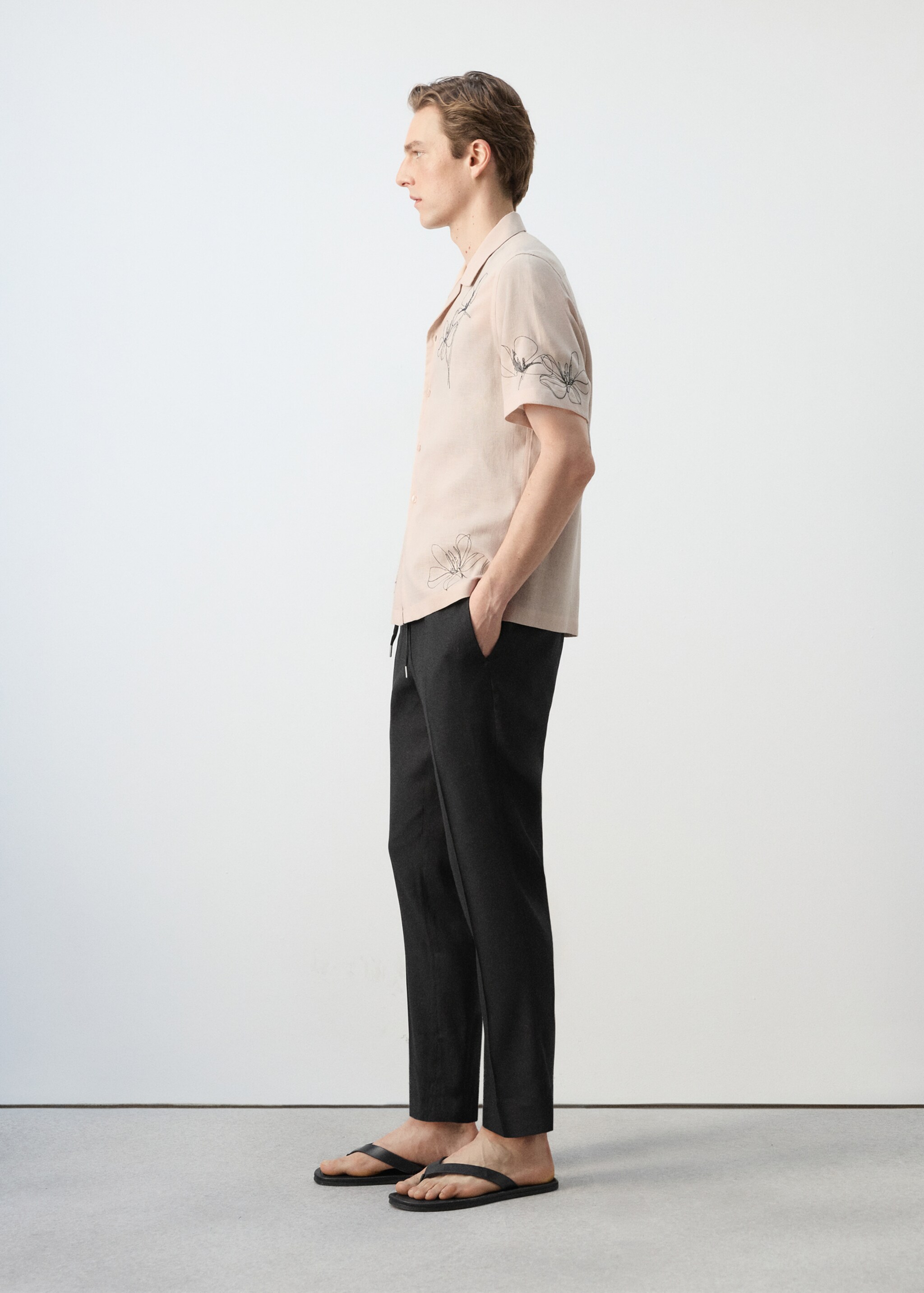 Pantalón slim fit lino cordón - Detalle del artículo 2, Negro. Ref: 27057895-00.