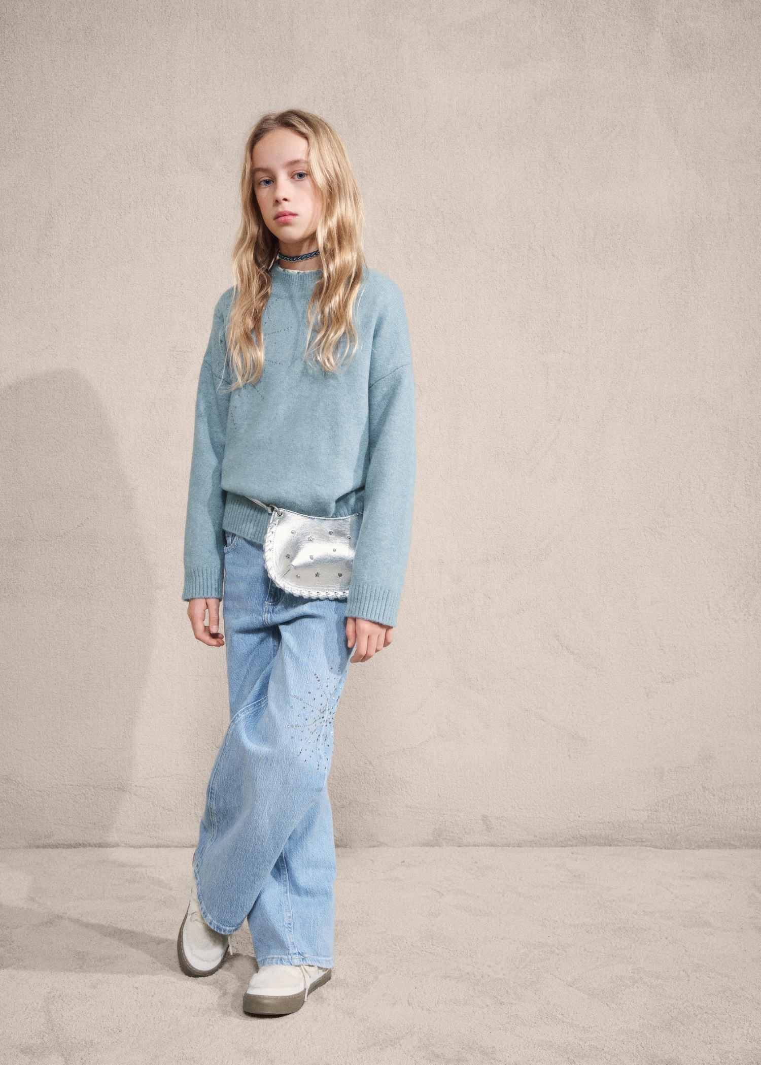 Sweater with rhinestpme details - Details of the article 5