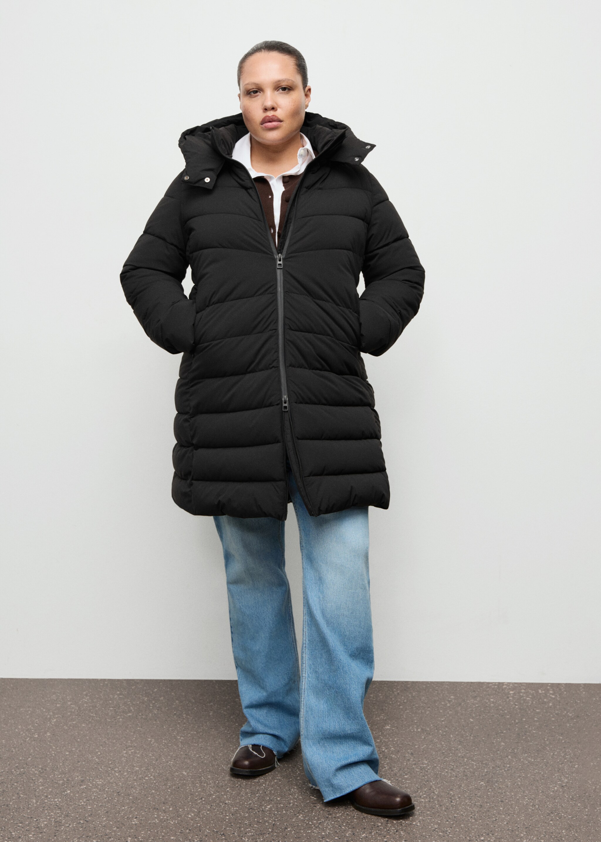 أنوراك ميدي مبطن بقبعة رأس - تفاصيل المنتج 3, أسود. Ref: 27061184-00.