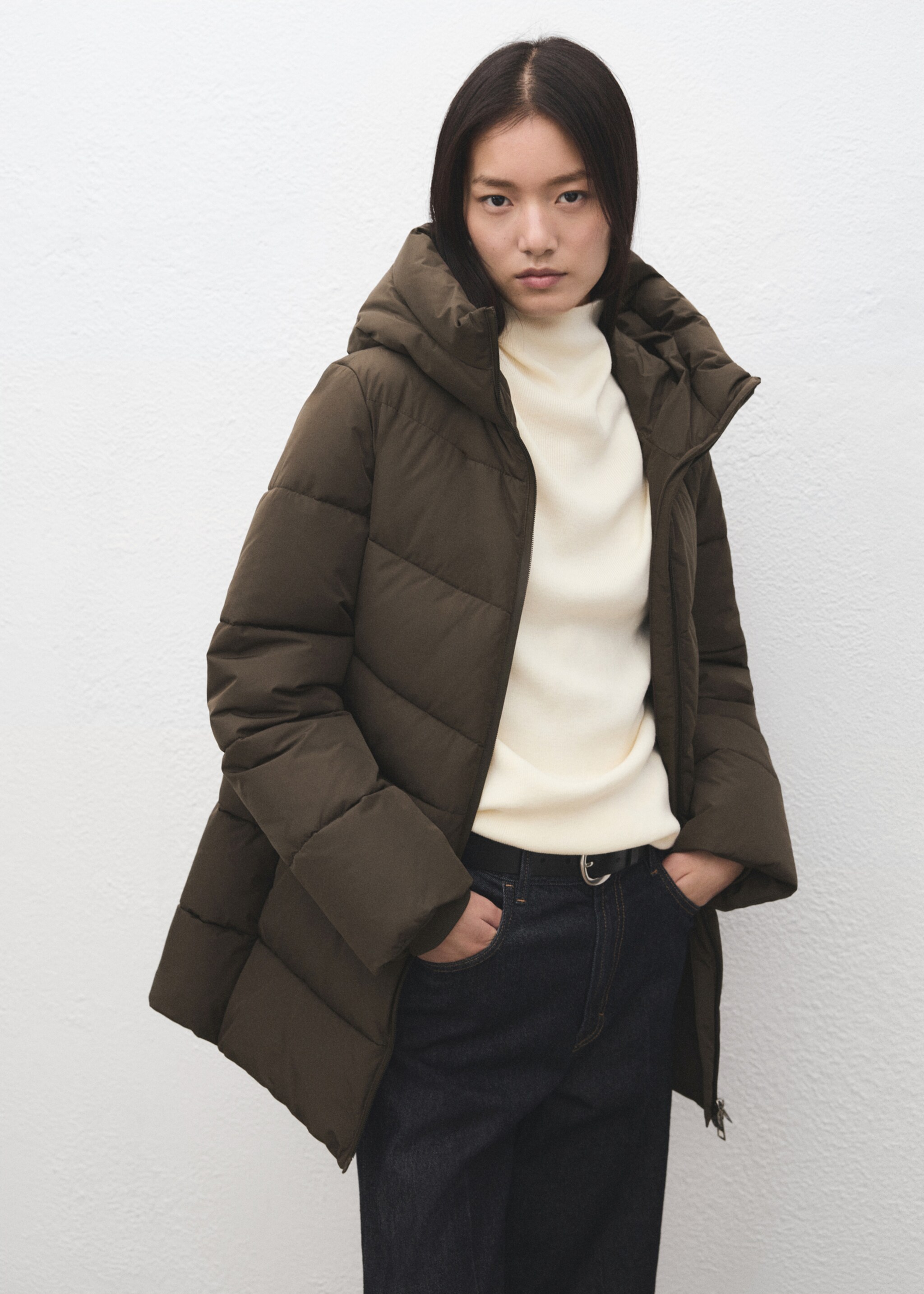 Hood puffer coat - Details of the article 2, Brown. Ref: 27061185-00.