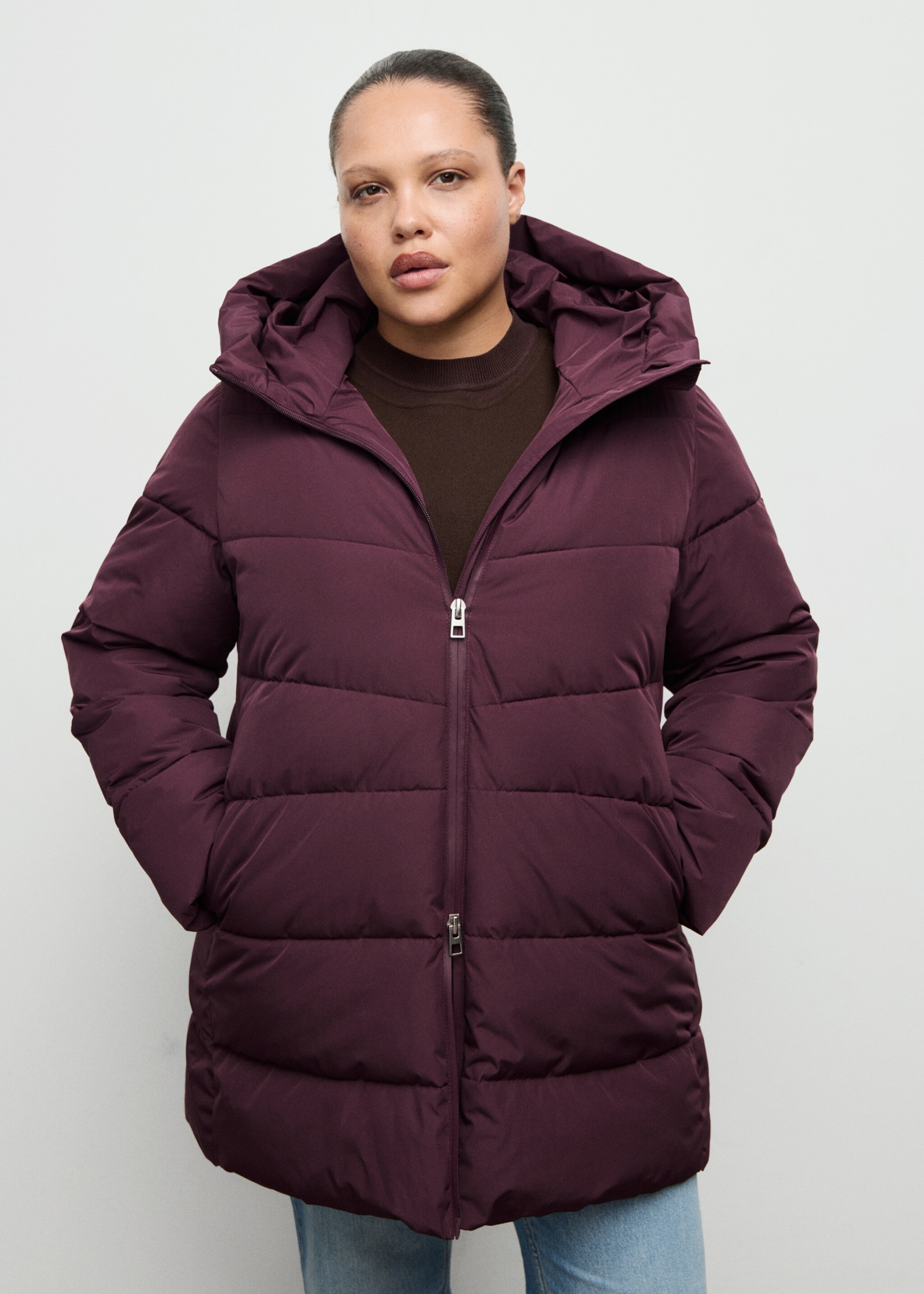 Hood puffer coat - Details of the article 5, Maroon. Ref: 27061185-00.