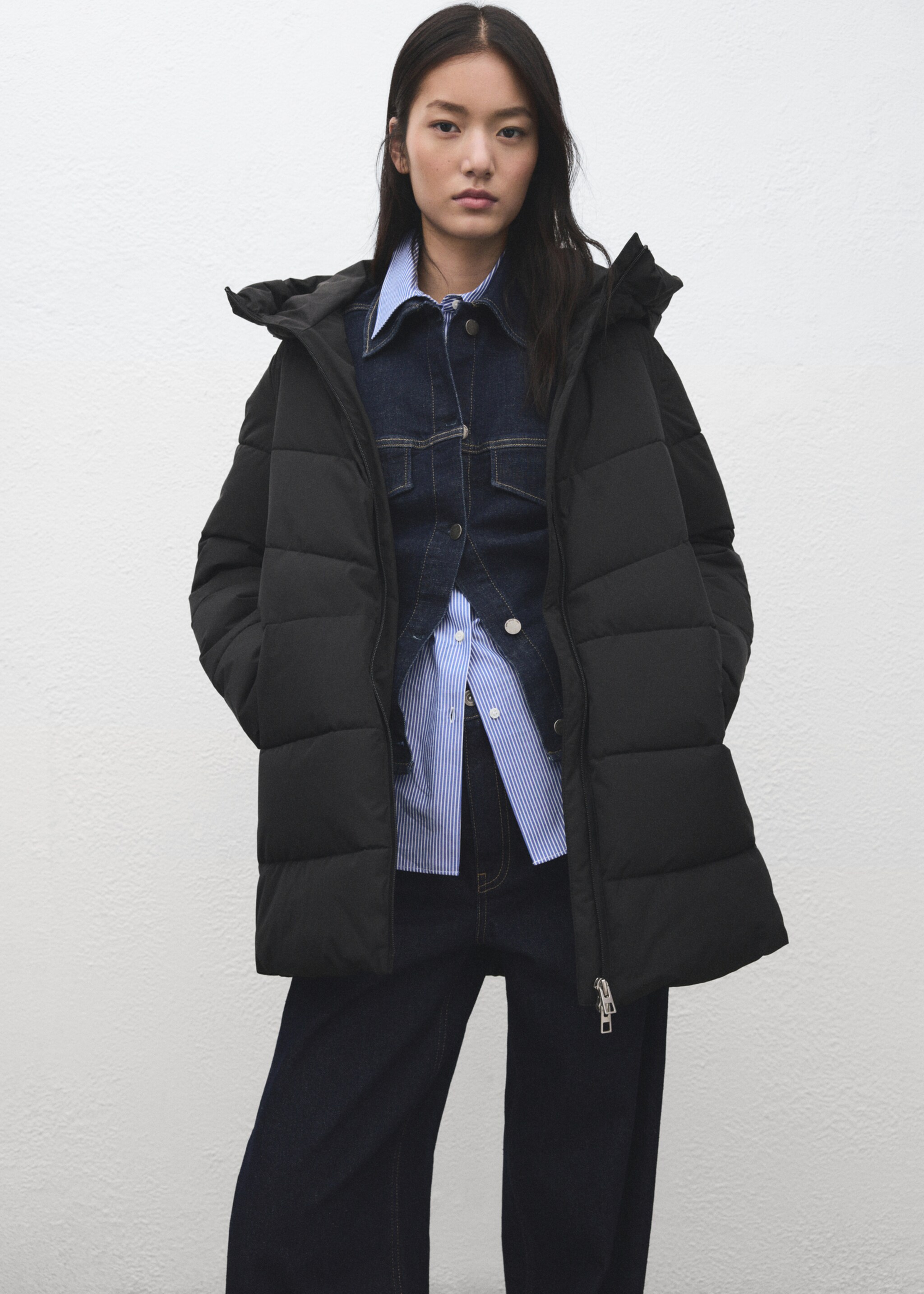 Hood puffer coat - Details of the article 1, Black. Ref: 27061185-00.
