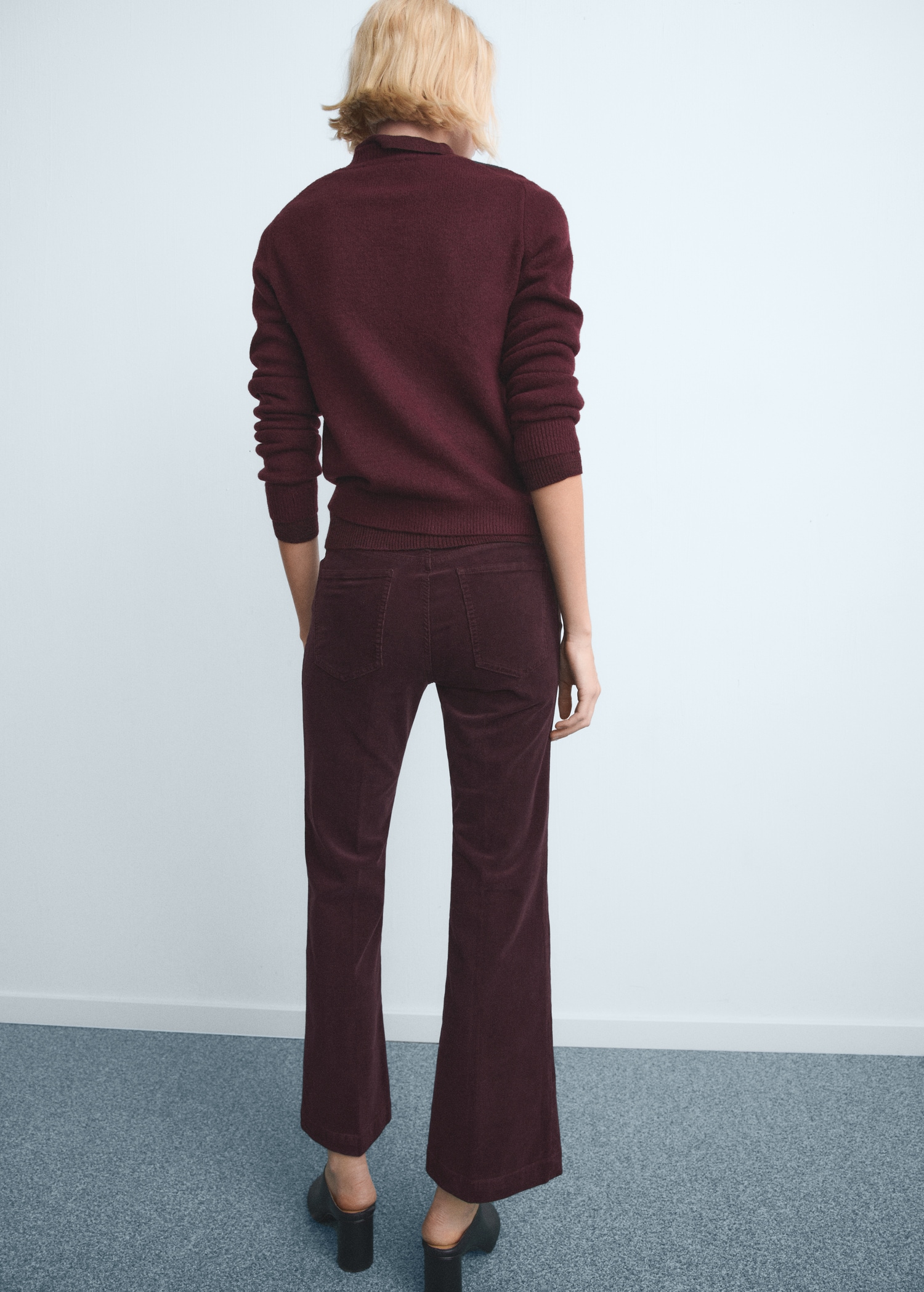 Corduroy flared jeans - Achterkant van het artikel