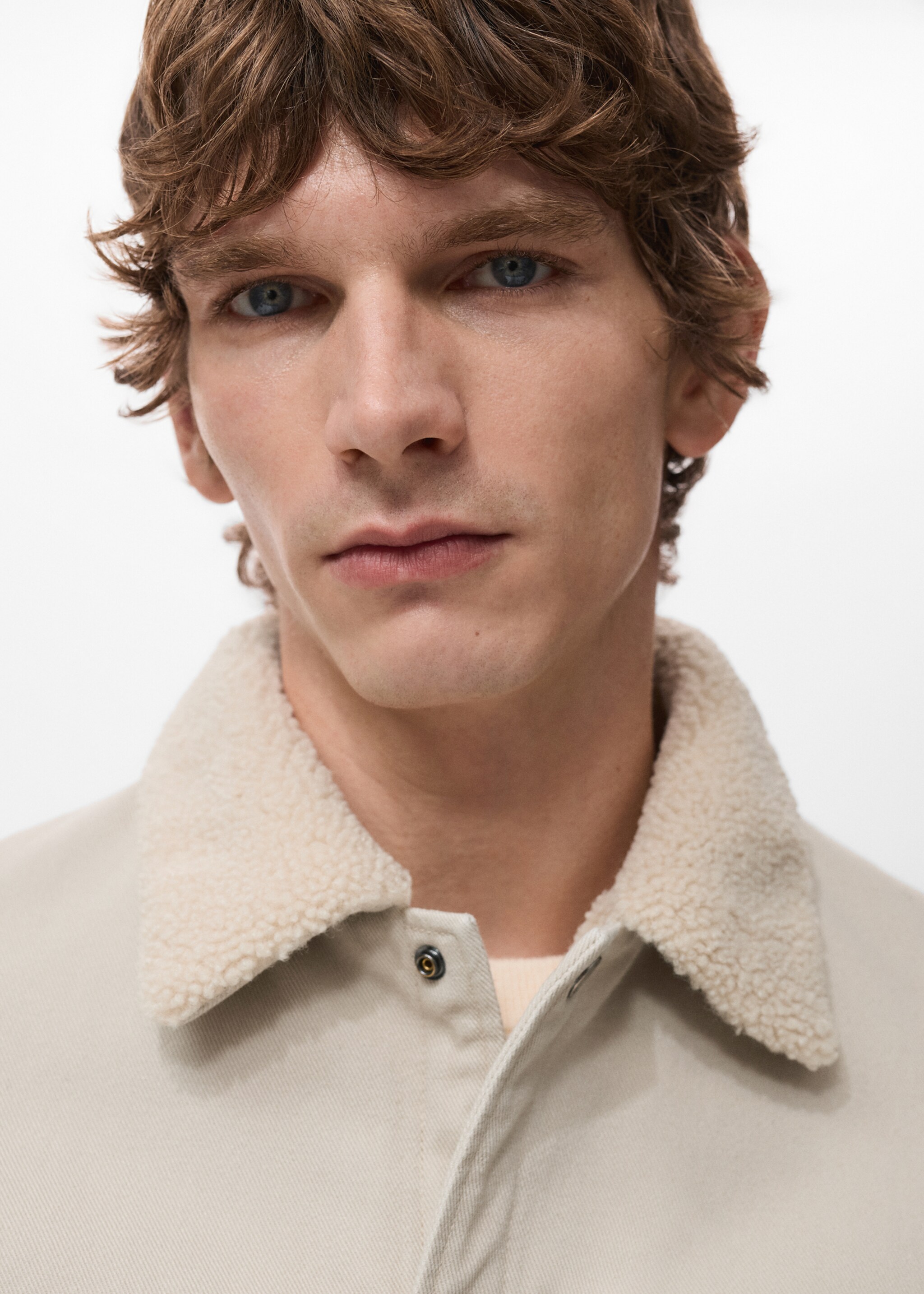 Blouson en jean doublure imitation mouton retourné - Détail de l'article 1, Sable. Ref: 27061189-00.