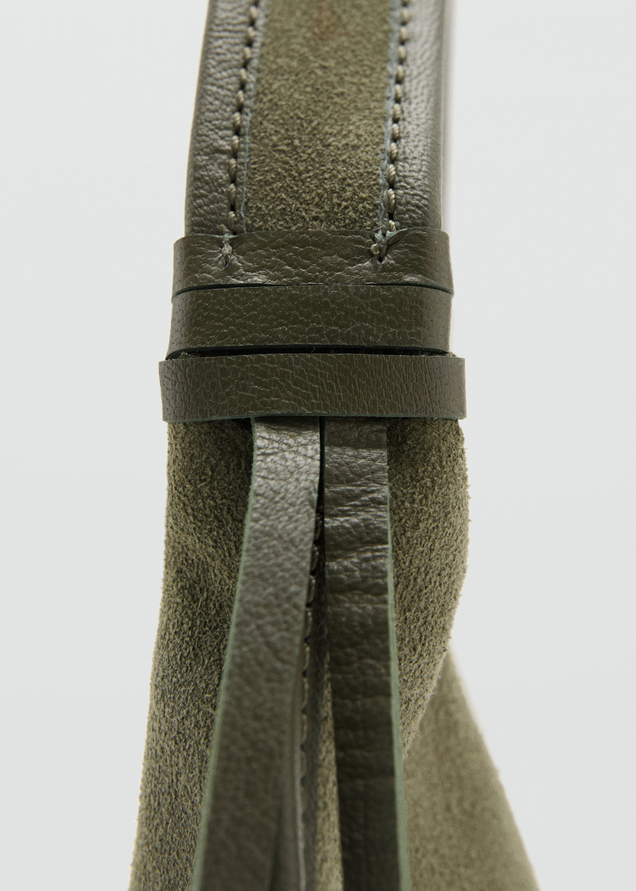 Leather handbag - Details of the article 1, Khaki. Ref: 27061191-00.