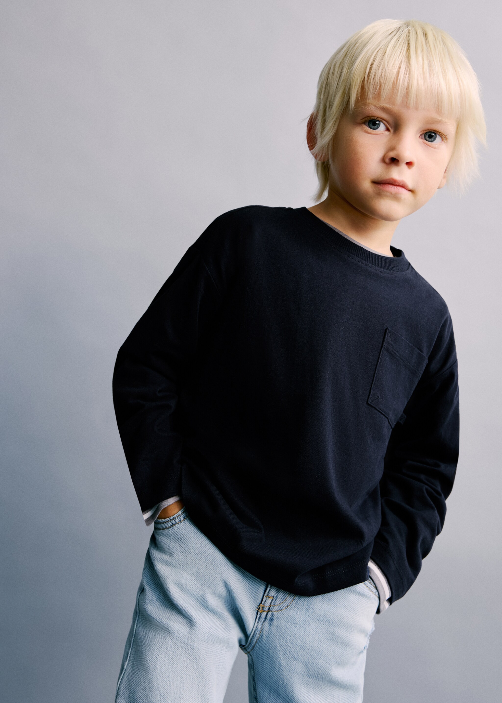 T-shirt coton poche - Plan moyen, Bleu marine. Ref: 27061196-00.