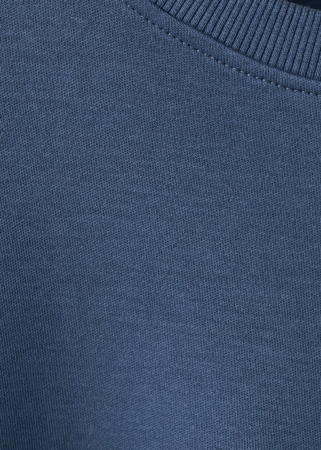 T-shirt with pocket and seam detail