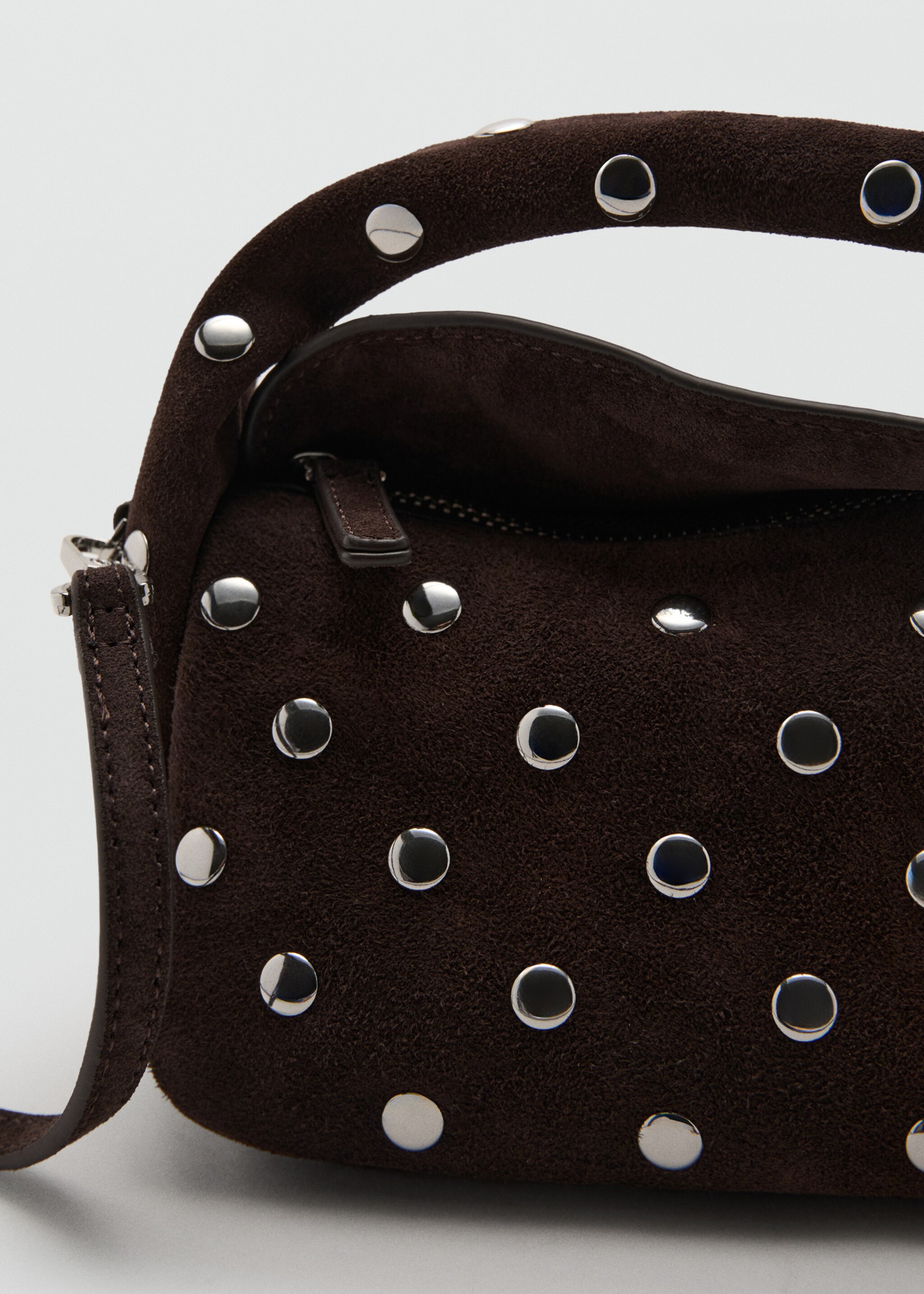 Suede leather studded handbag - Details of the article 4, Chocolate. Ref: 27061202-00.