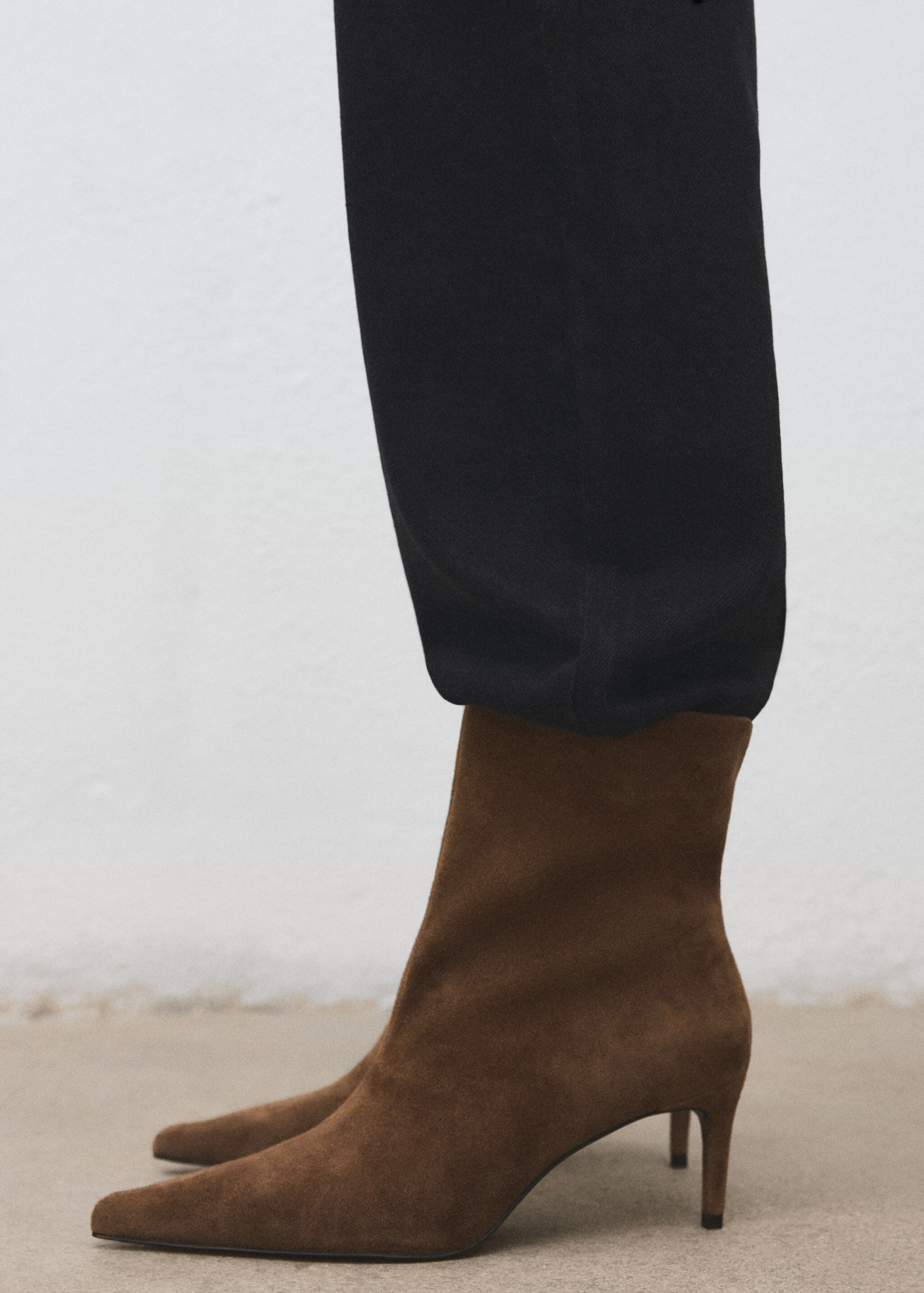 Ankle boots aline - Details of the article 9, Medium Brown. Ref: 27061211-00.