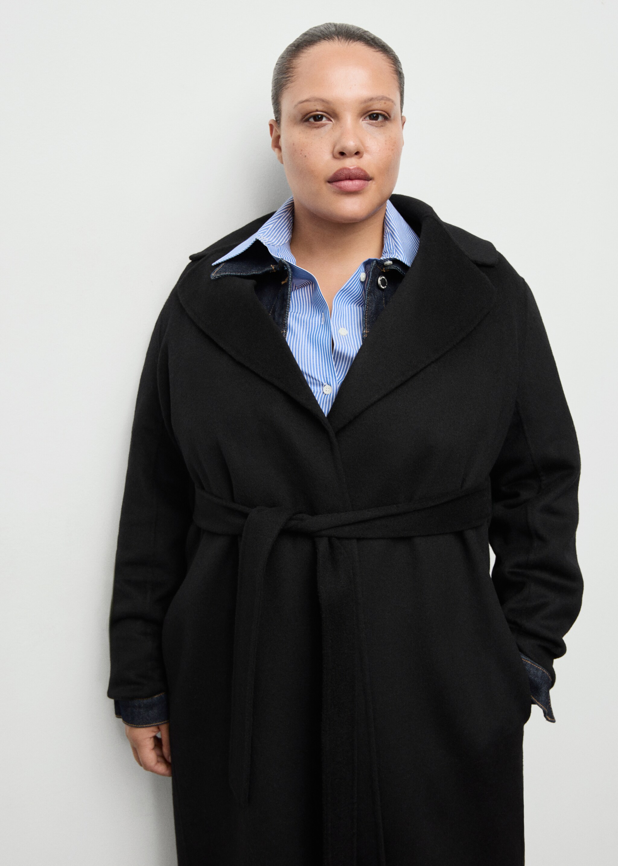 Handmade wool coat with belt - Details of the article 5, Black. Ref: 27061217-00.