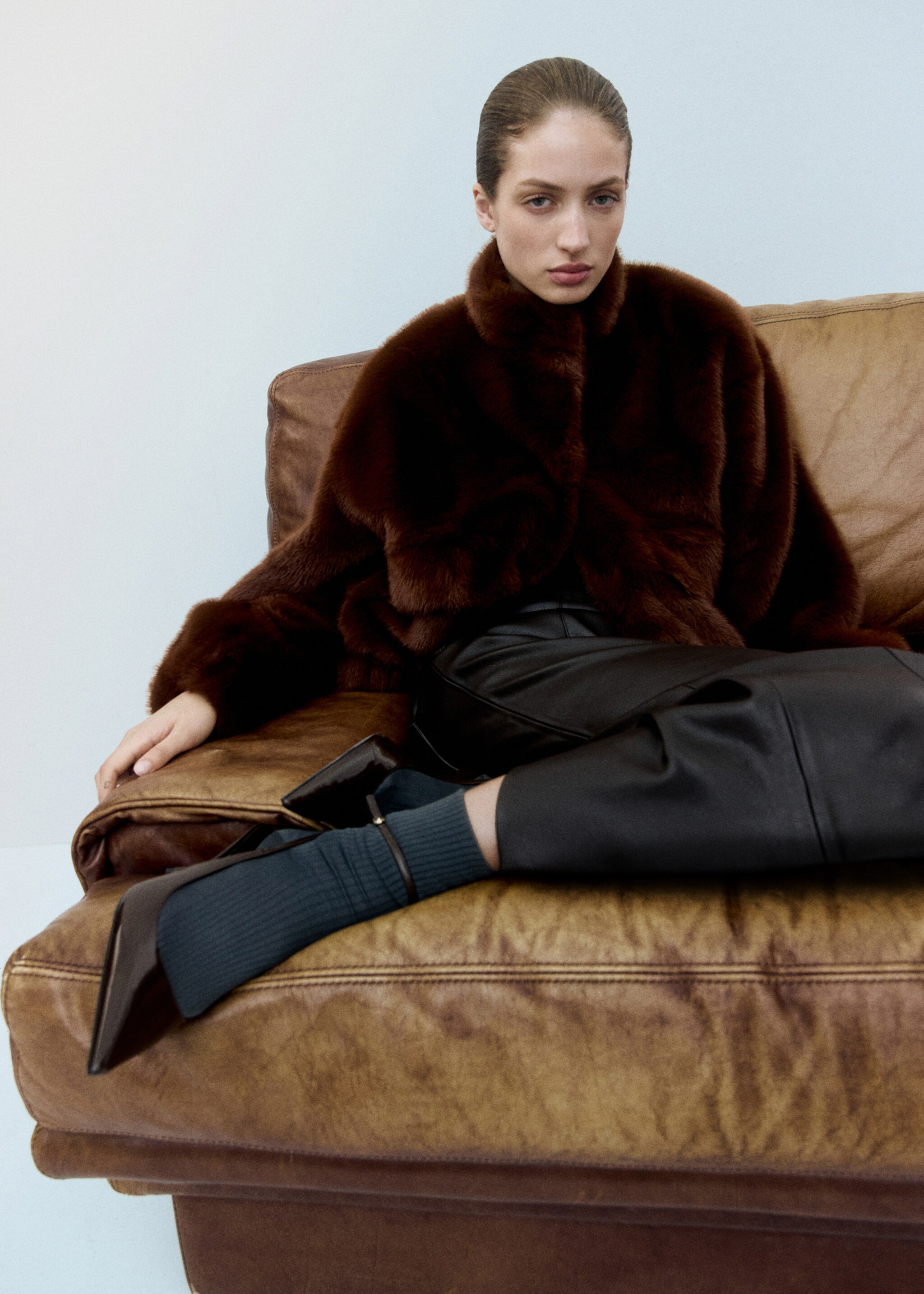 Ankle-cuff heel shoes - Medium plane, Chocolate. Ref: 27061218-00.