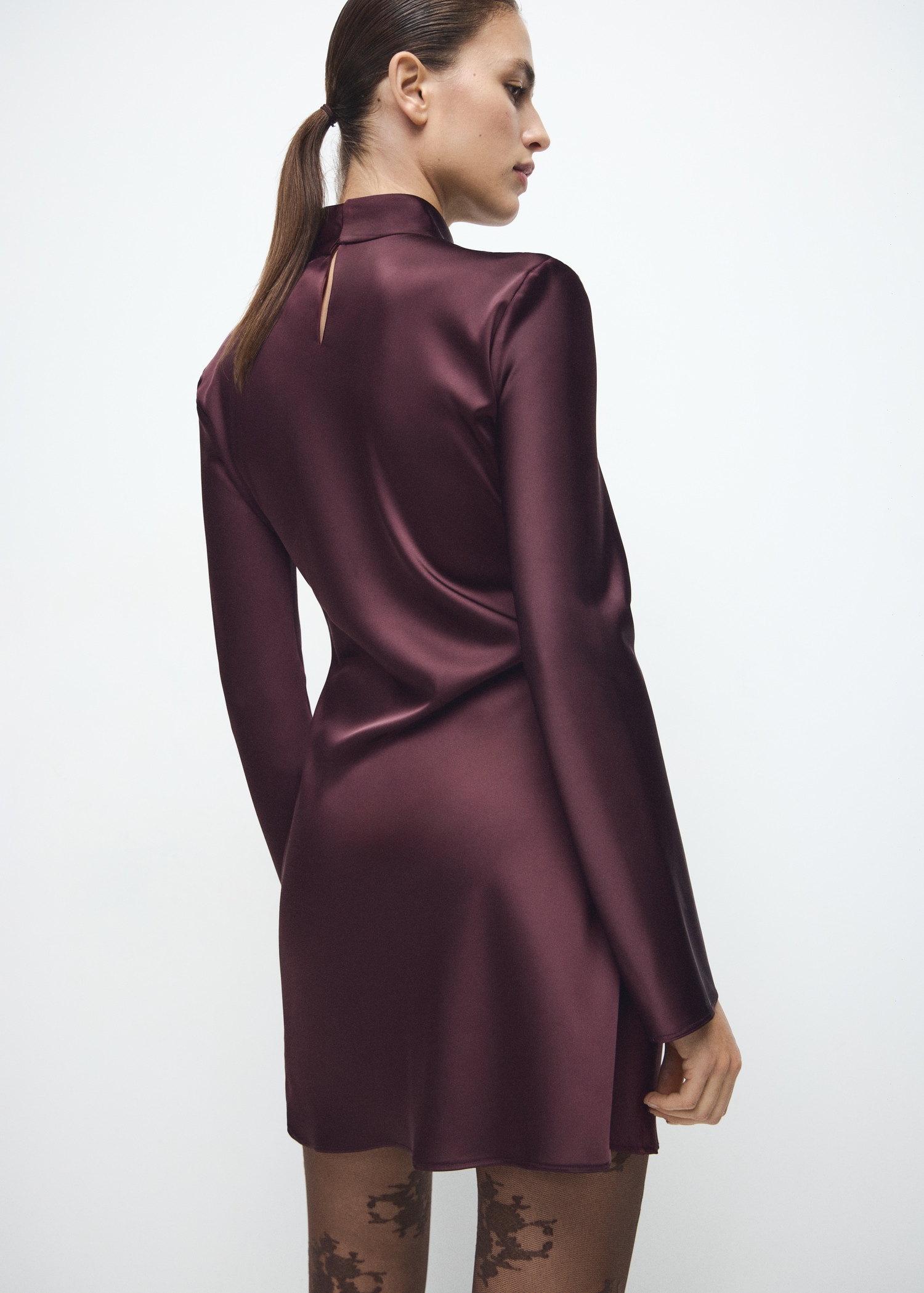 Satin high-neck dress - Reverse of the article