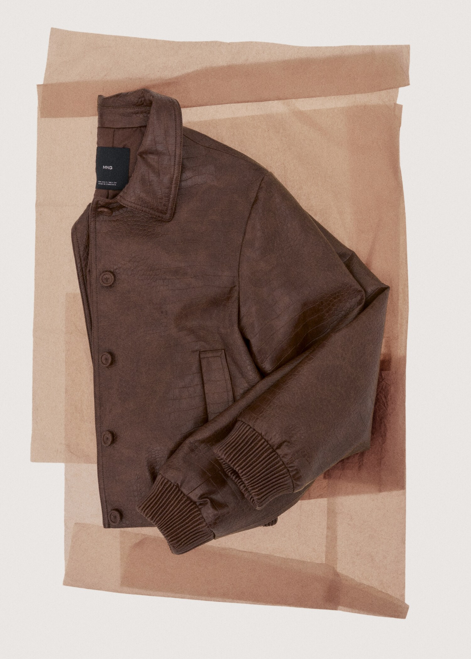 Куртка-бомбер под крокодиловую кожу - Деталь изделия 7