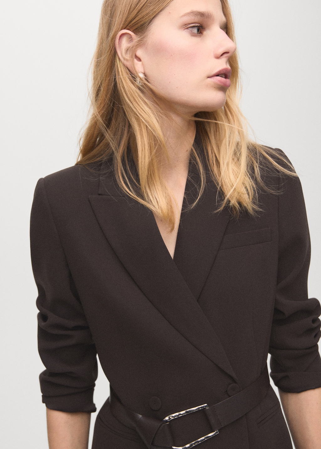 Blazer-style dress with belt - image 4