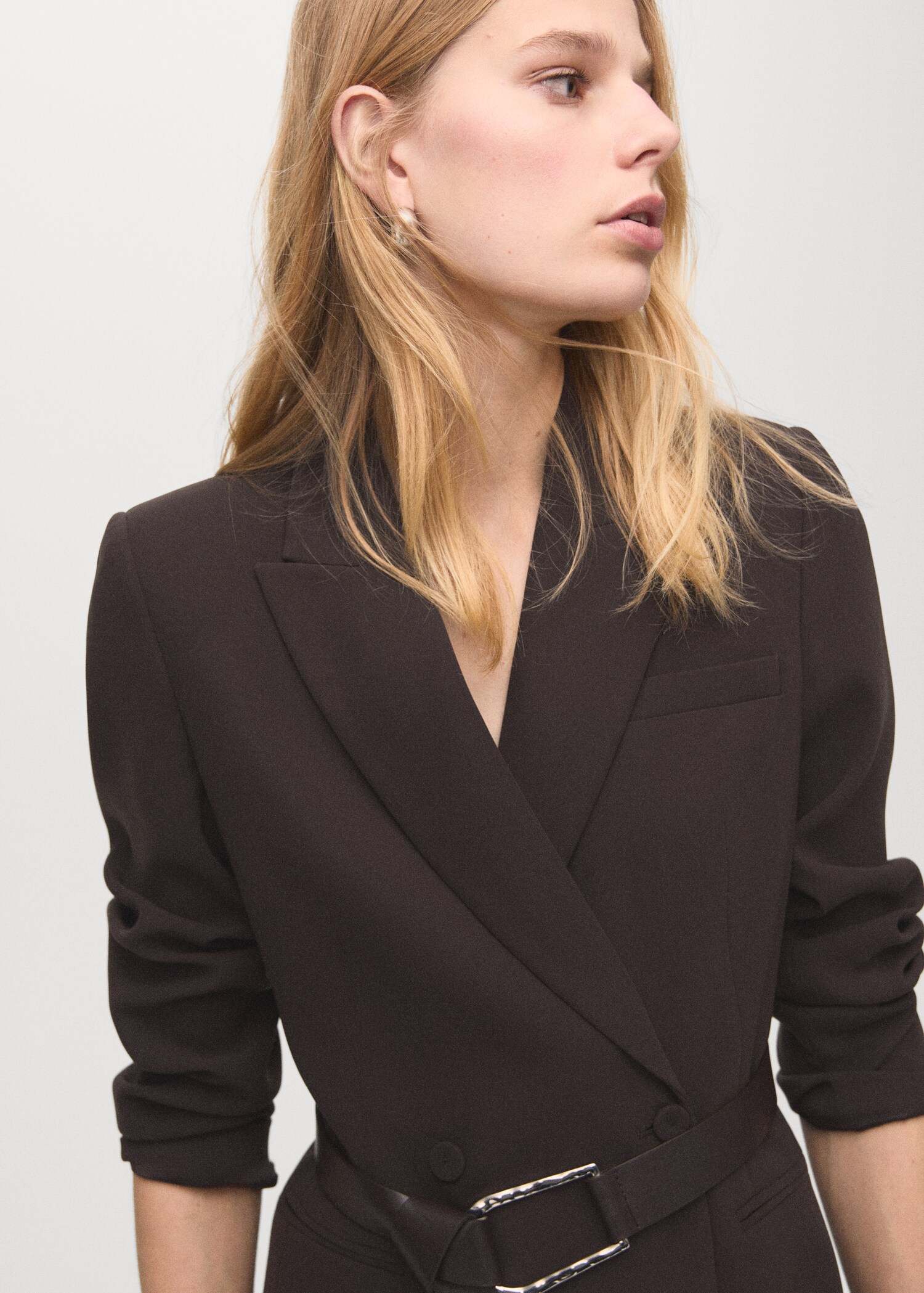 Blazer-style dress with belt - Details of the article 1