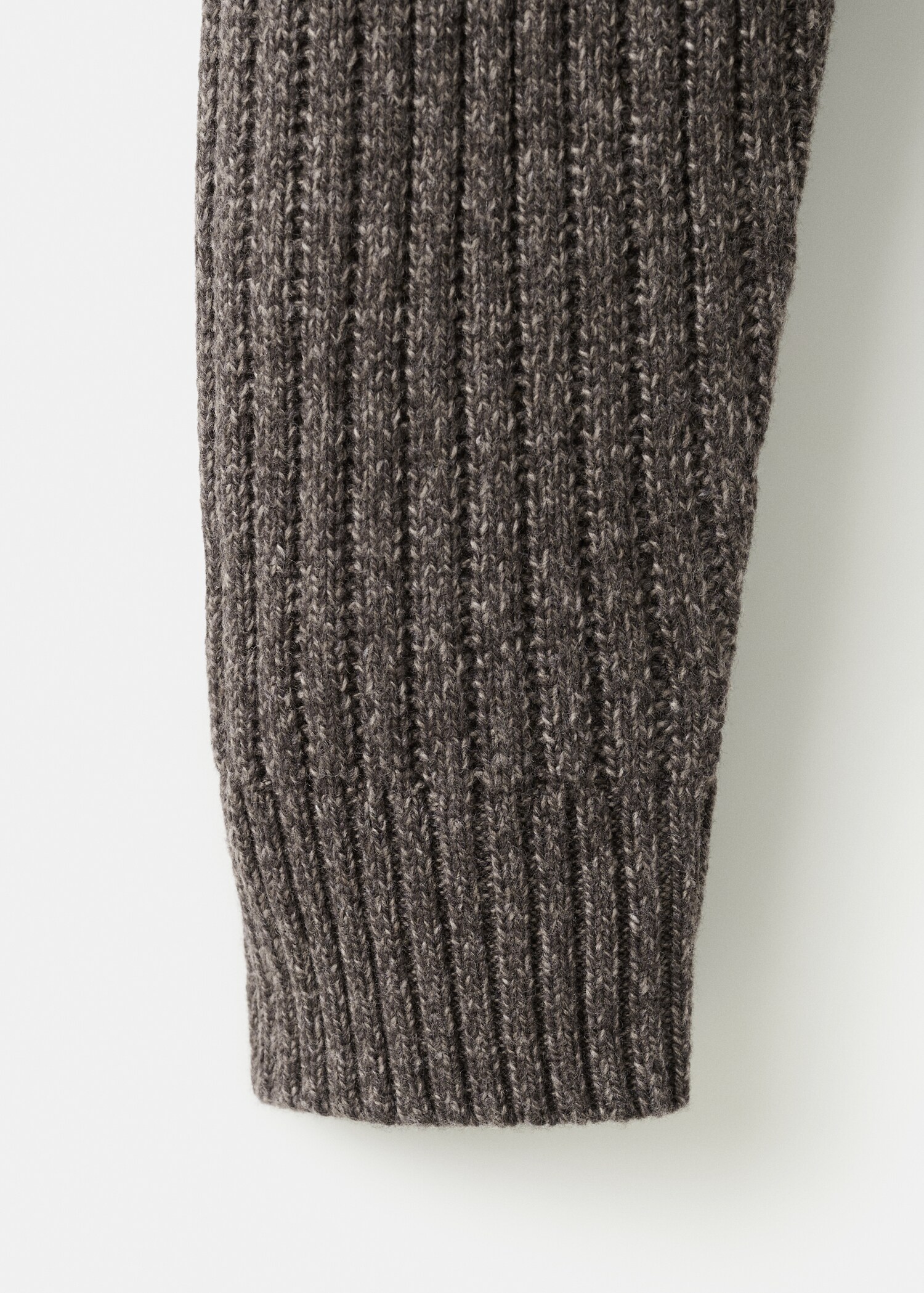 Ribbed-knit cardigan with zip - Details of the article 0