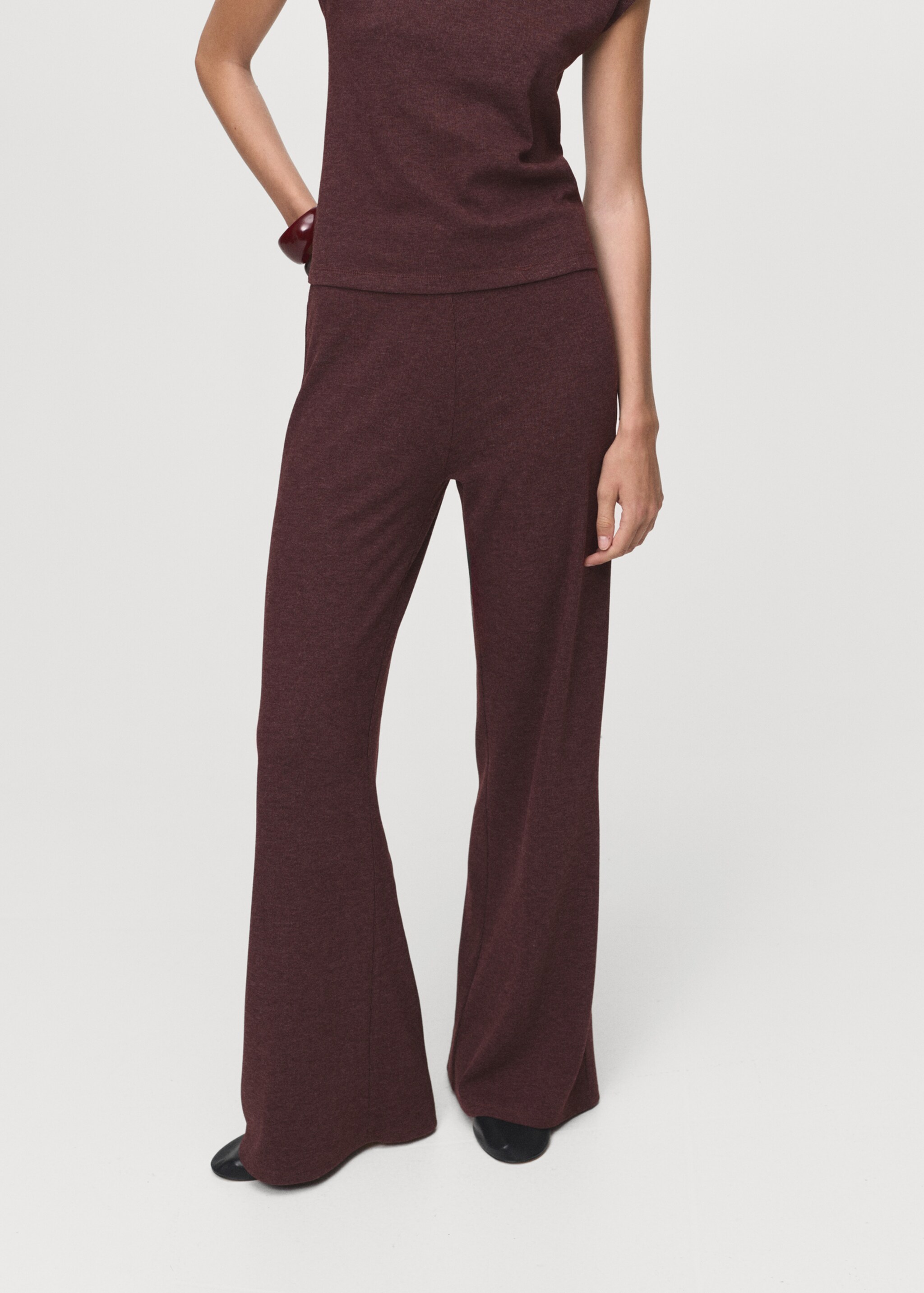 Knitted trousers with elastic waistband - Medium plane, Burgundy. Ref: 27061252-00.