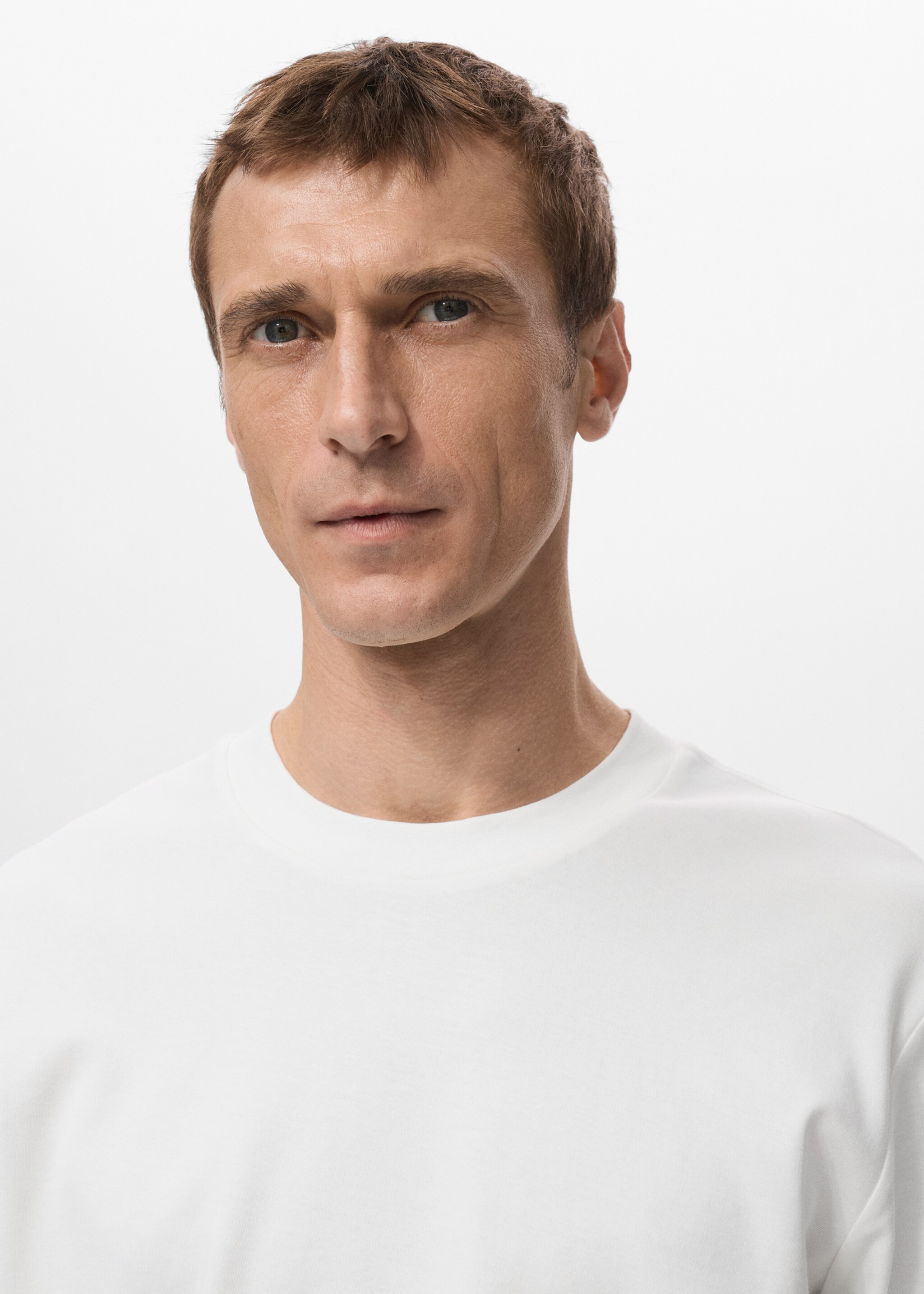 Long sleeve regular fit T-shirt - Details of the article 1, White. Ref: 27061254-00.