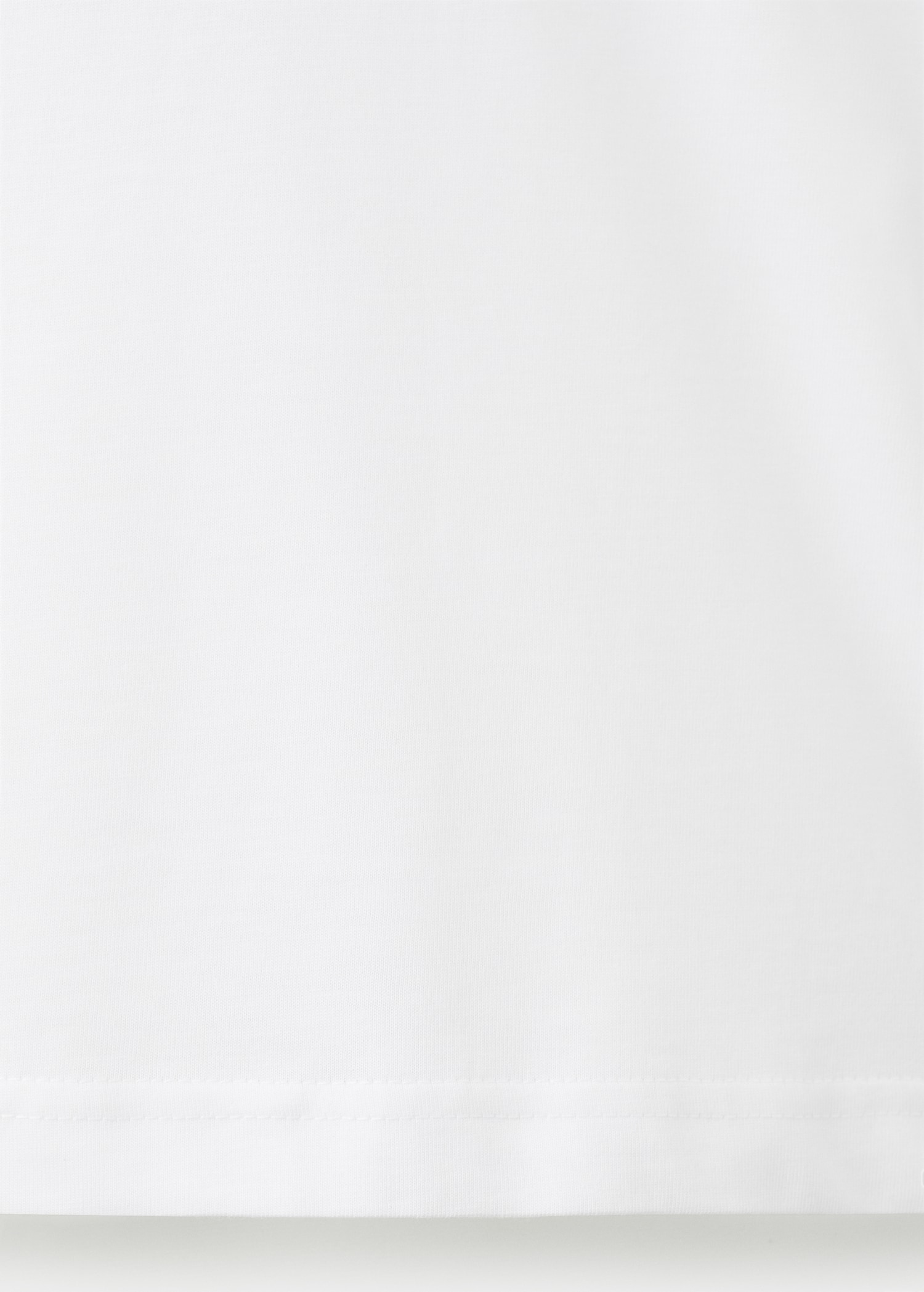 100% cotton slim-fit V-neck t-shirt - Details of the article 0