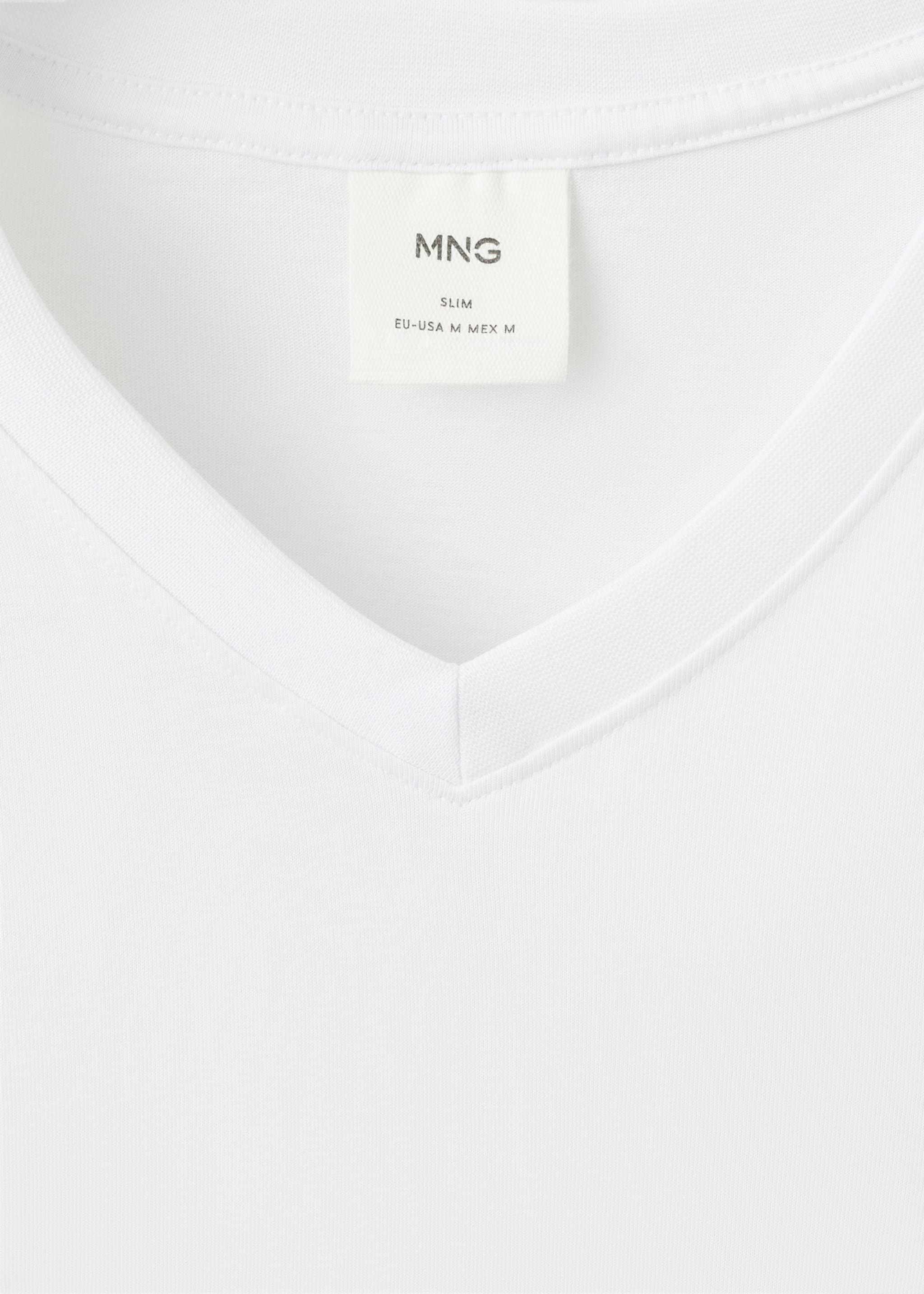 100% cotton slim-fit V-neck t-shirt - Details of the article 8, White. Ref: 27061261-00.