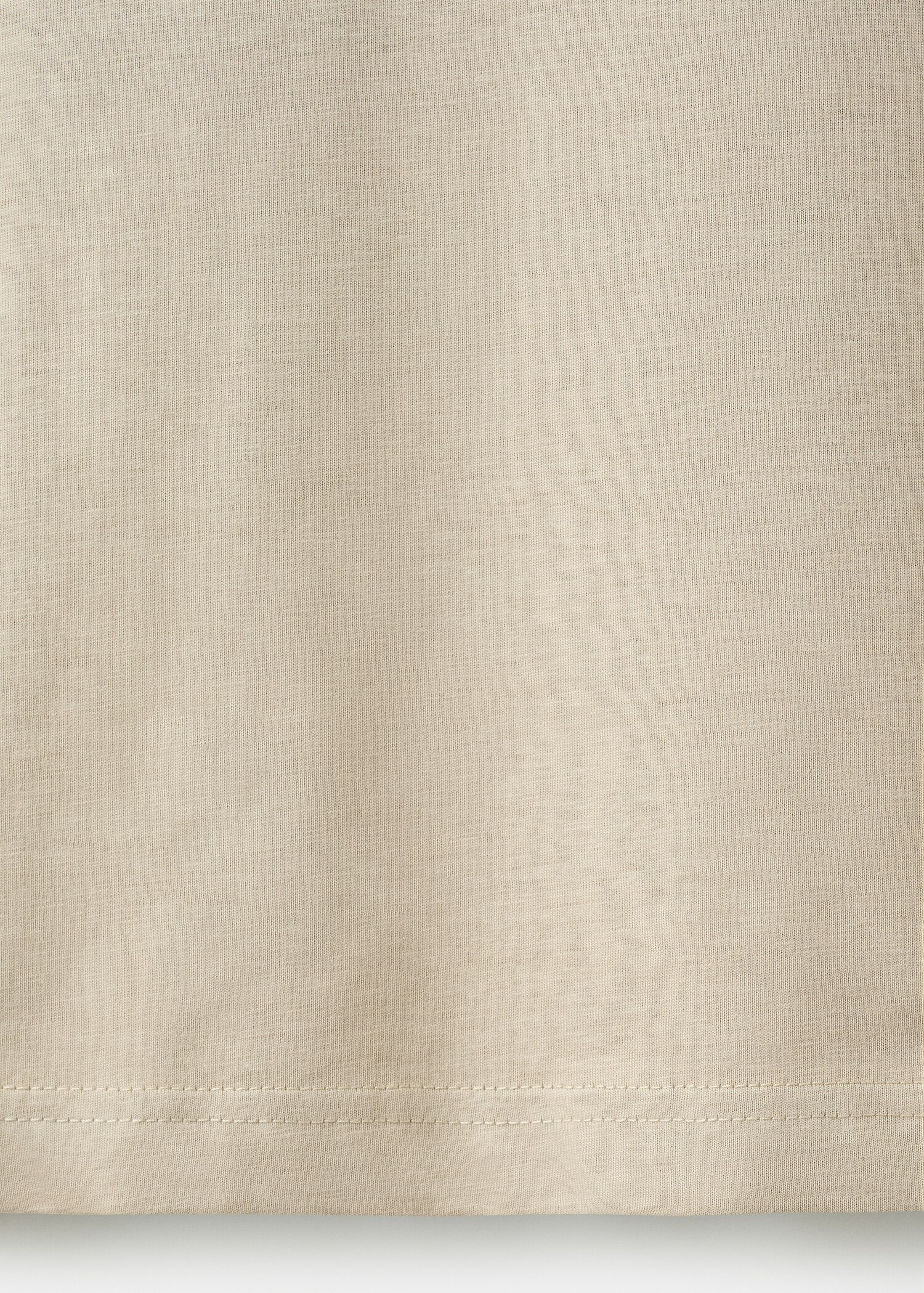 100% cotton slim-fit V-neck t-shirt - Details of the article 0