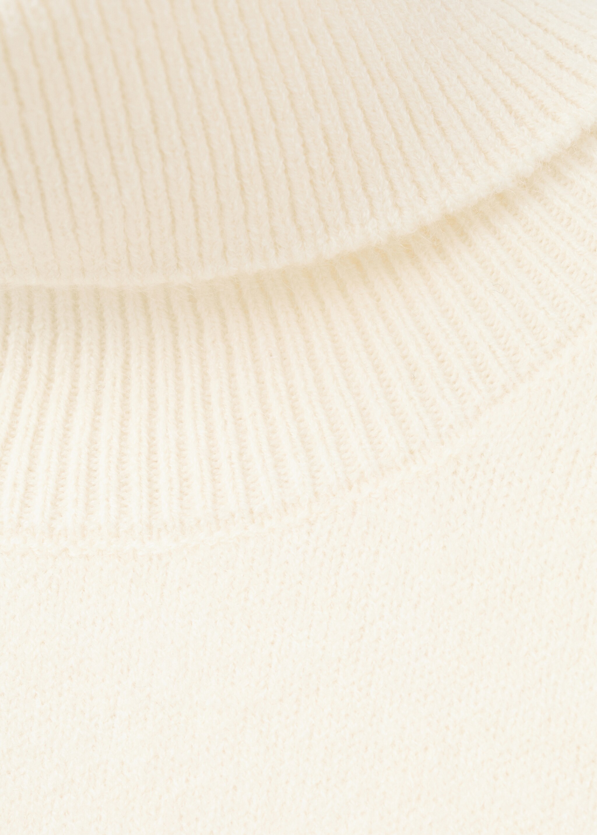 Turtleneck knit top - Details of the article 0, Ecru. Ref: 27061263-00.