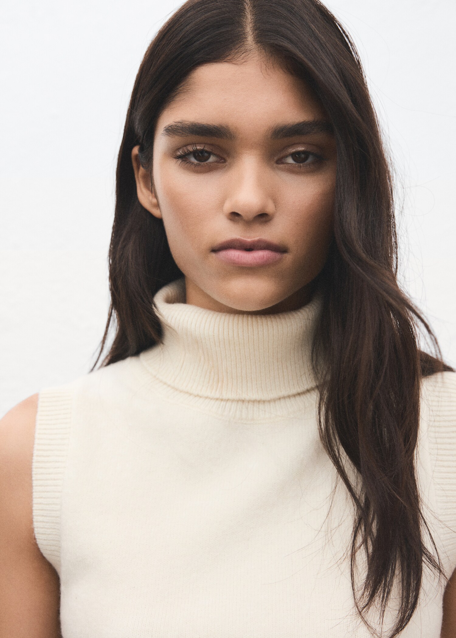 Turtleneck knit top - Details of the article 1