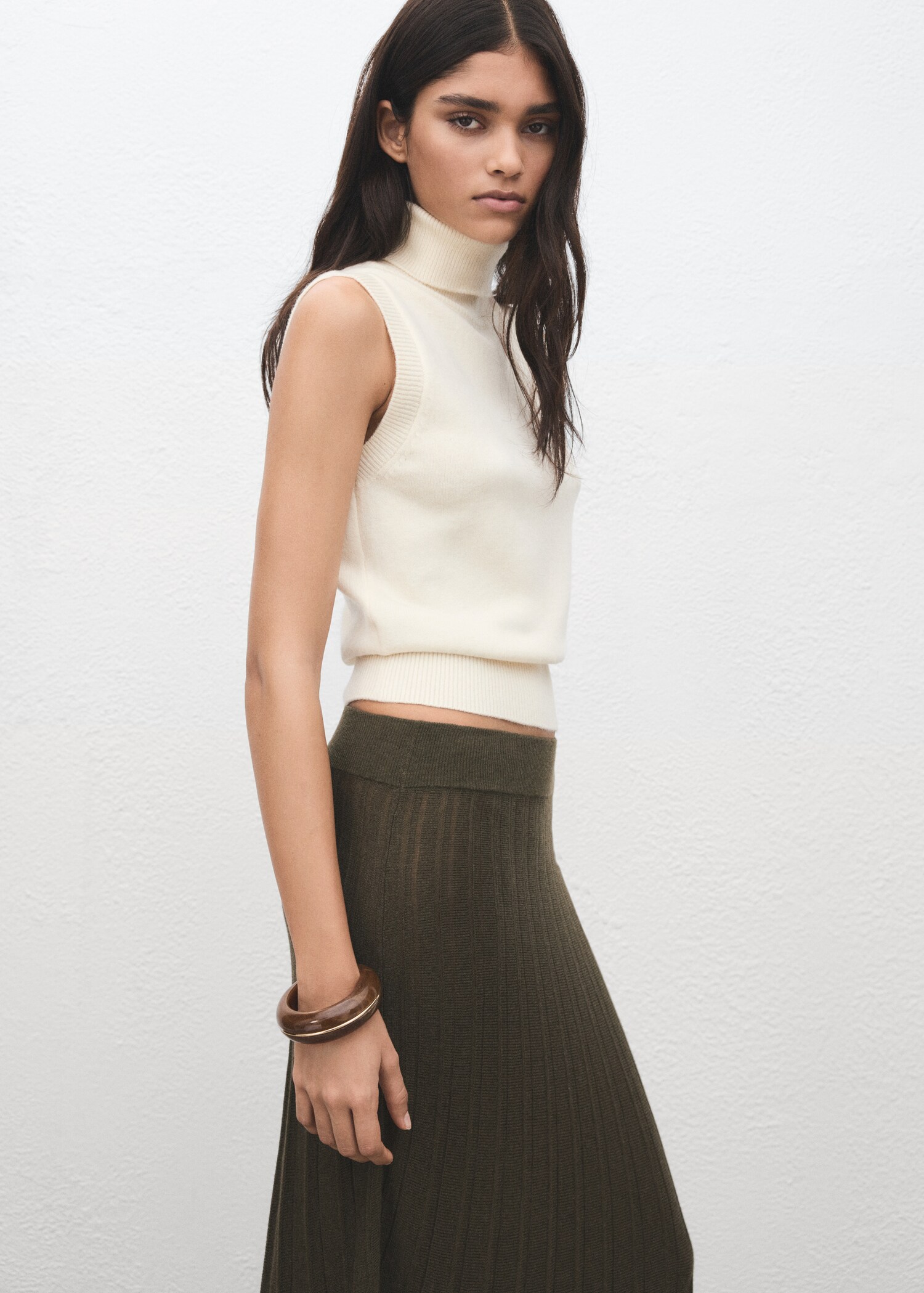 Turtleneck knit top - Details of the article 2