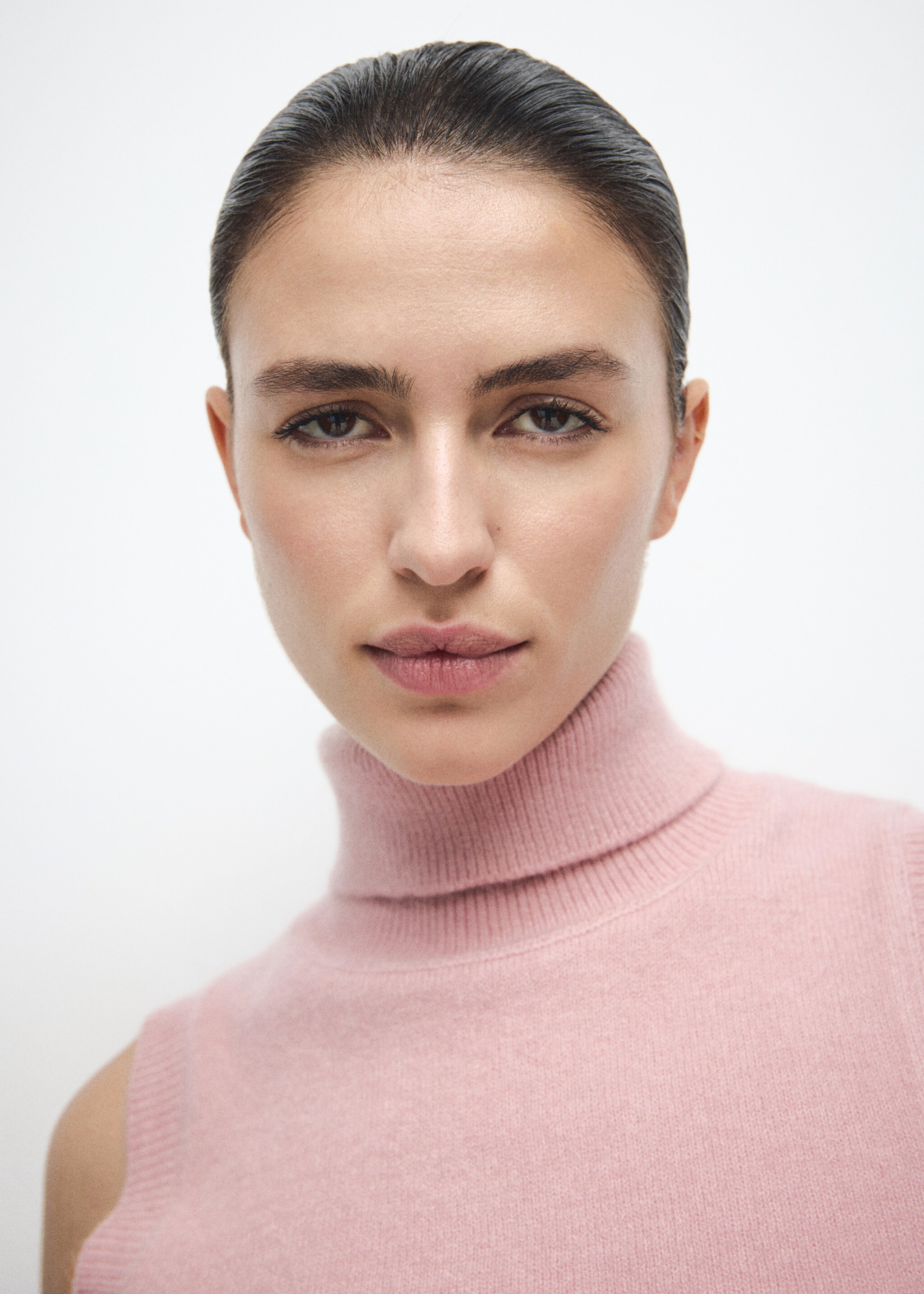 Turtleneck knit top - Details of the article 1, Pale Pink. Ref: 27061263-00.