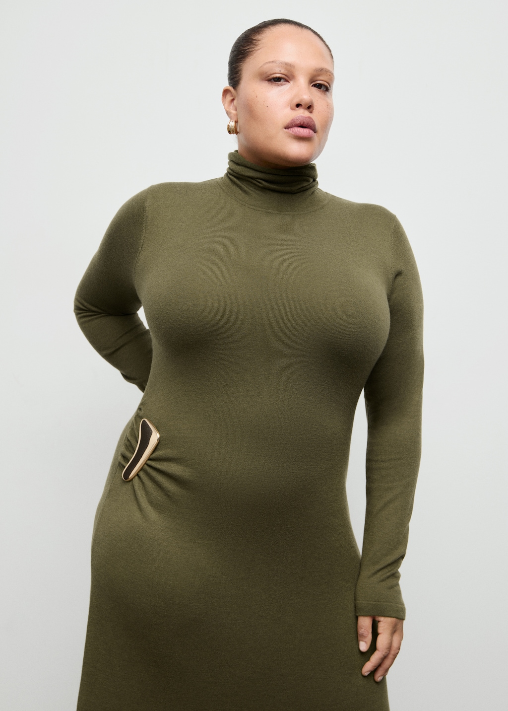 Mango Turtleneck knitted dress with brooch