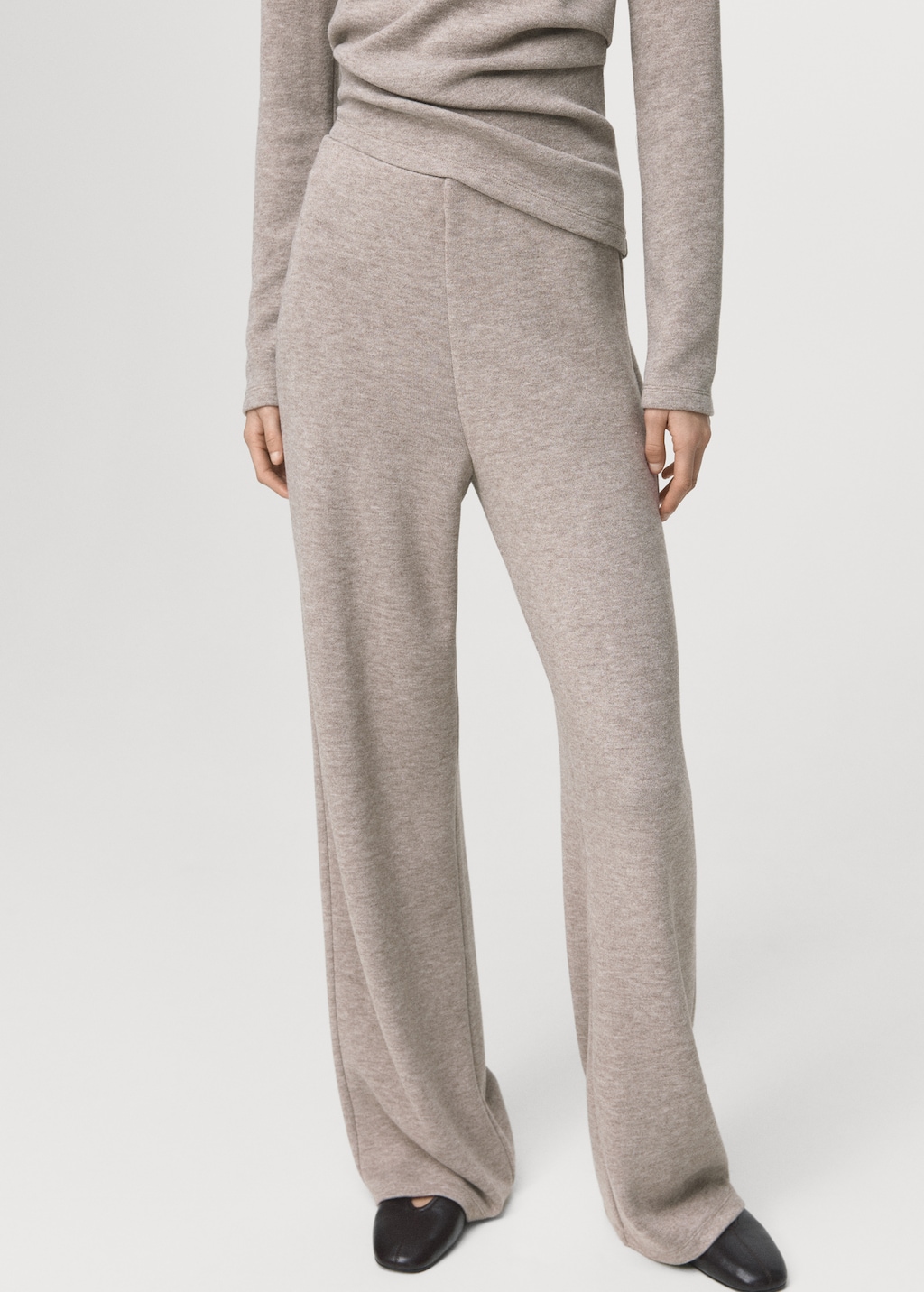 Straight-fit pants with elastic waist