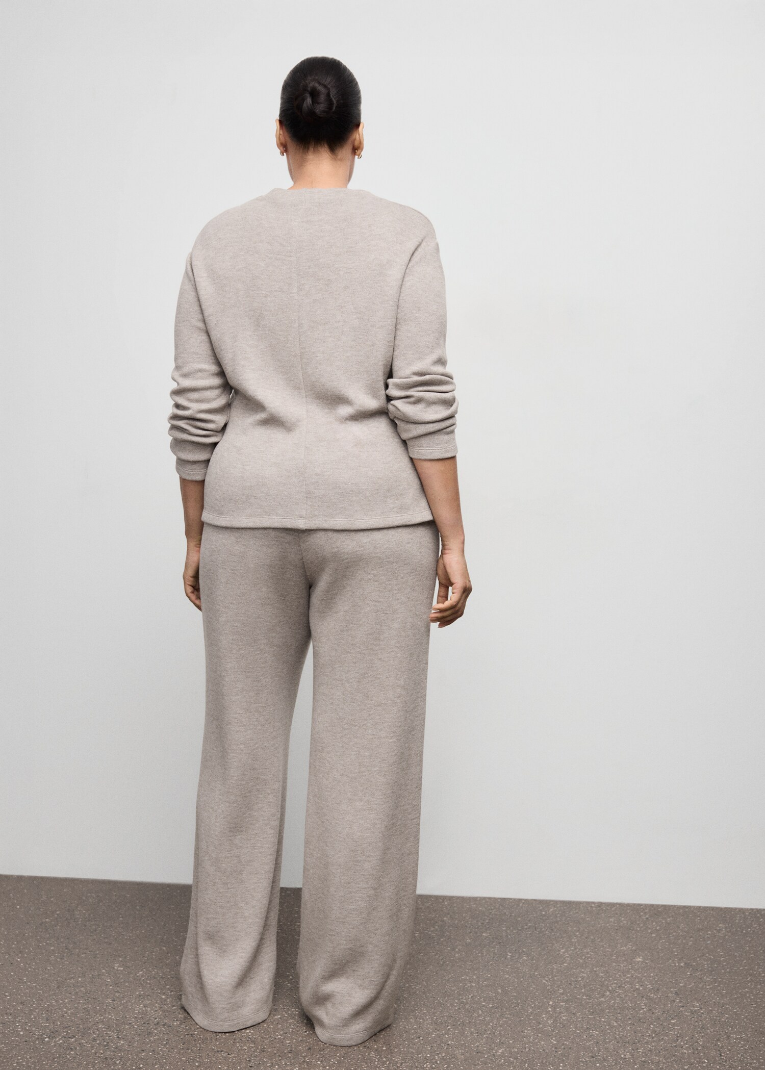Straight-fit trousers with elastic waist - Details of the article 4