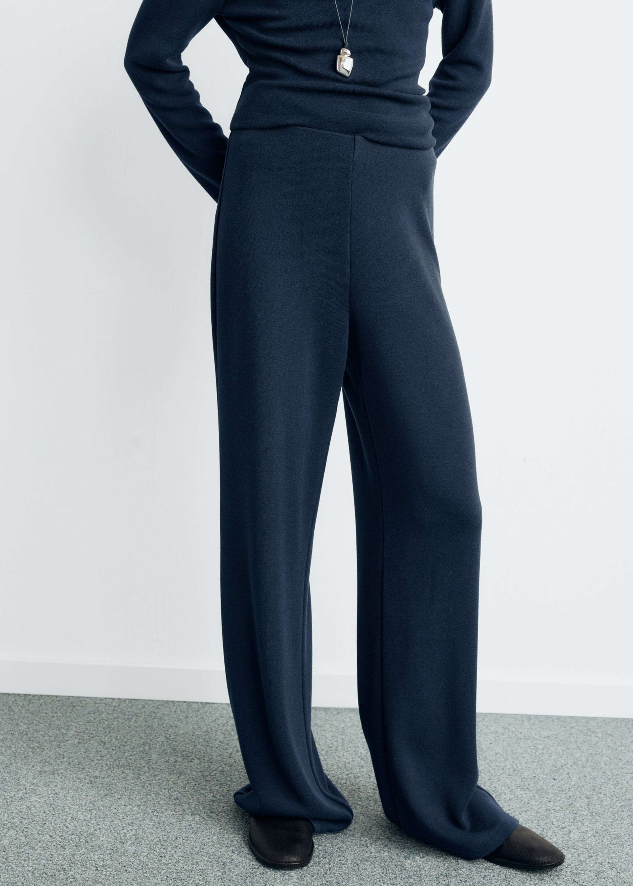 Straight-fit trousers with elastic waist - Medium plane, Navy. Ref: 27061274-00.