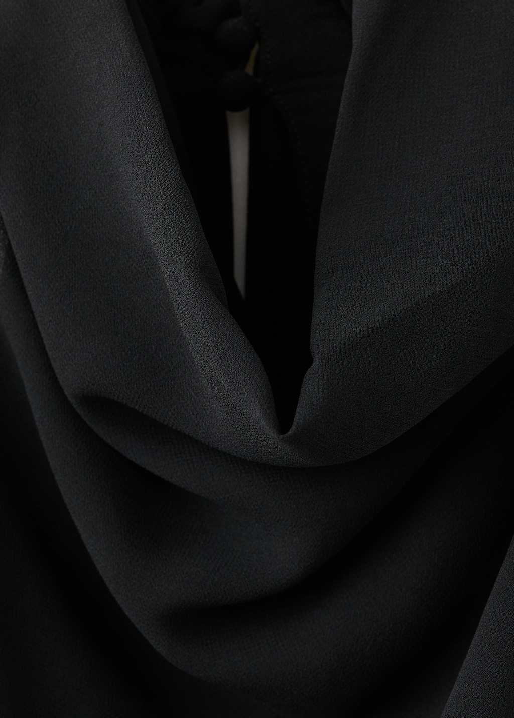 Halter-neck dress with bow