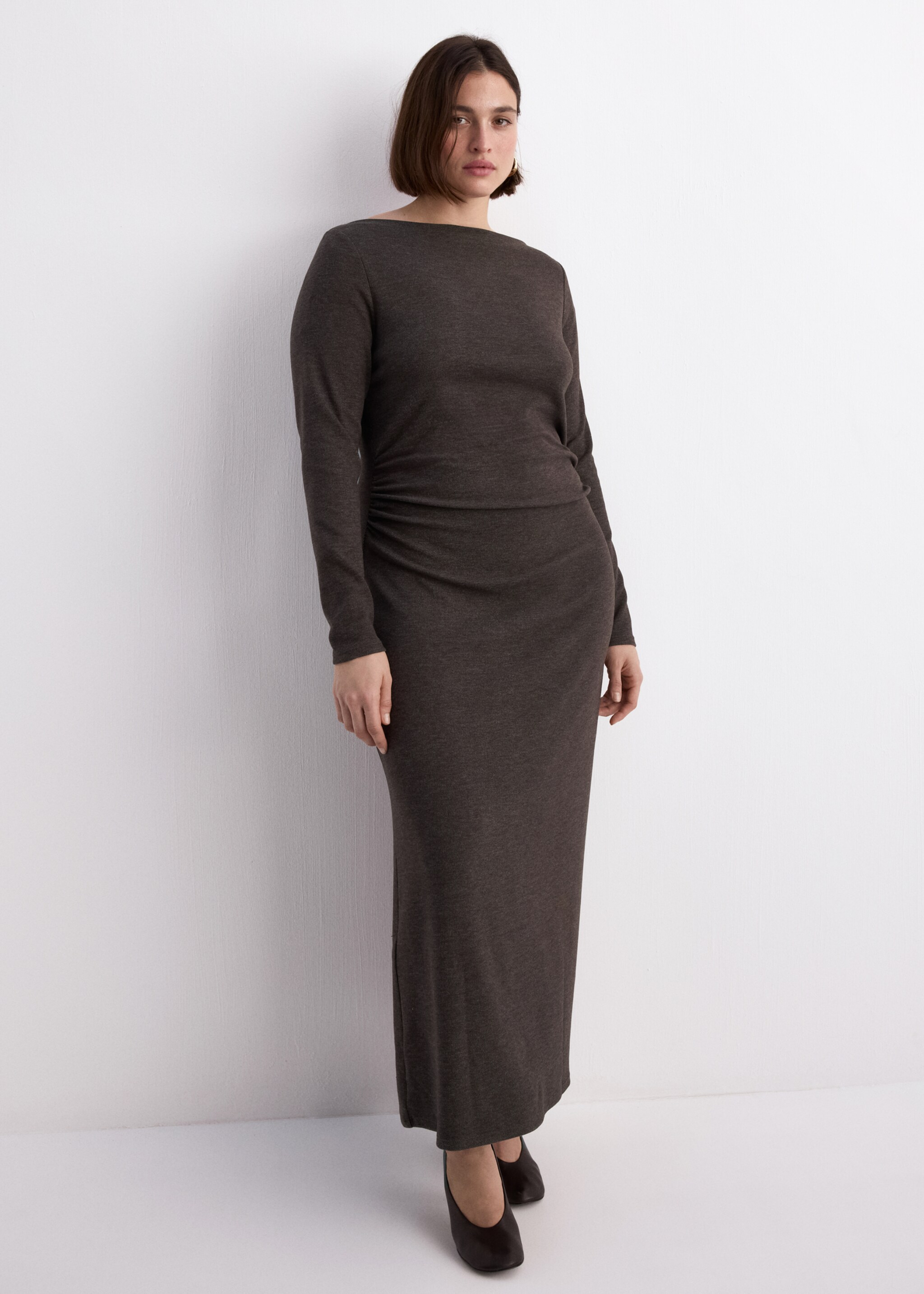 Vestido punto entallado - Detalle del artículo 3, Marrón. Ref: 27061280-00.