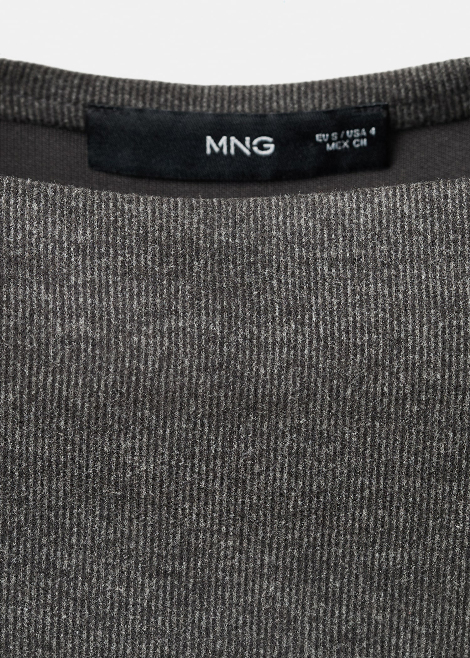 Ruched fitted dress - Details of the article 8