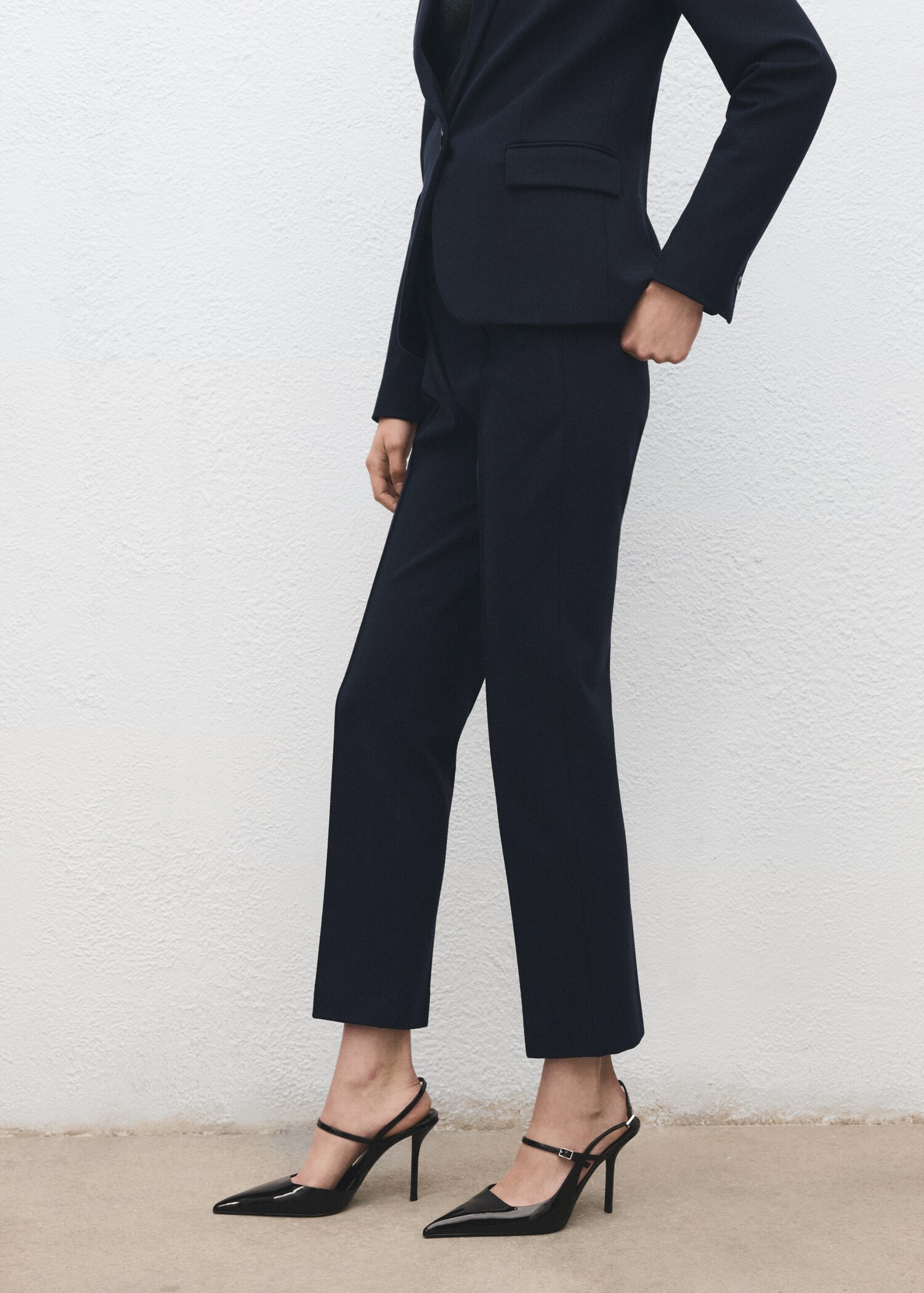 Mid-rise suit trousers - Medium plane