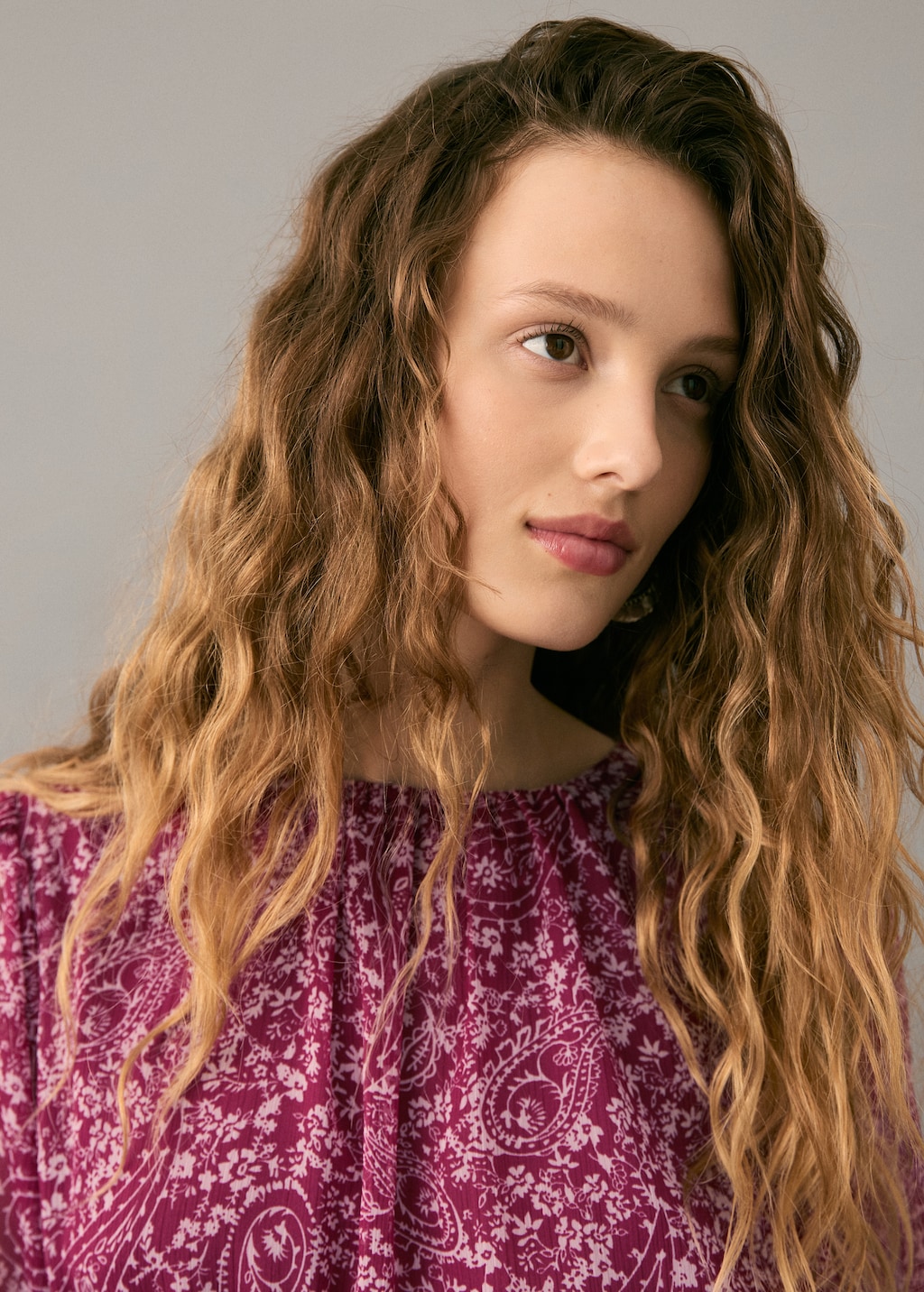 Paisley dress with cut-out