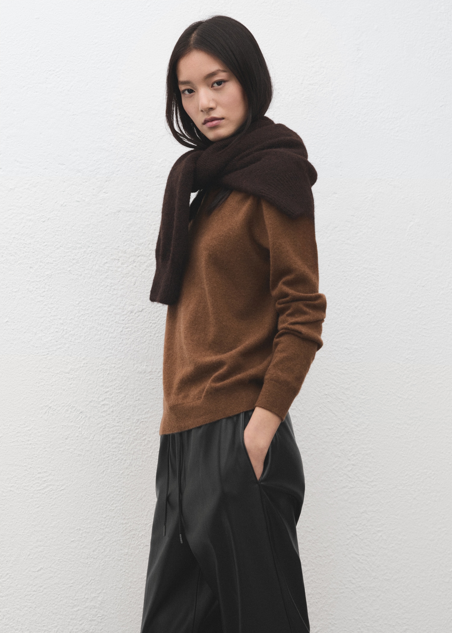 Pantalon taille élastique cuir synthétique - Détail de l'article 1