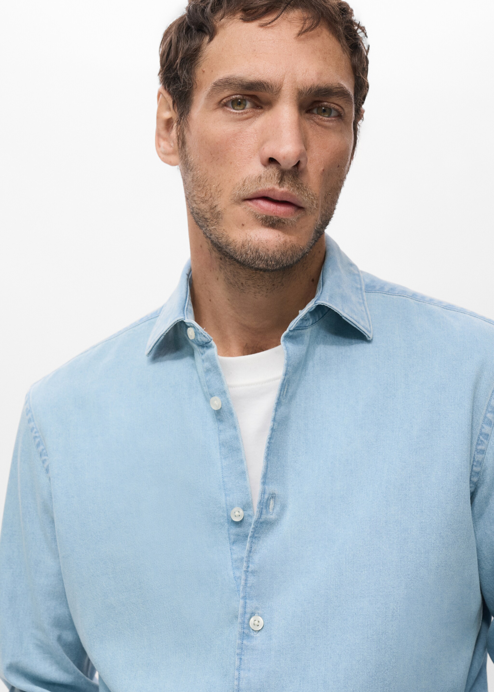 Chemise en jean 100 % coton - Détail de l'article 1, Bleu clair. Ref: 27061294-00.