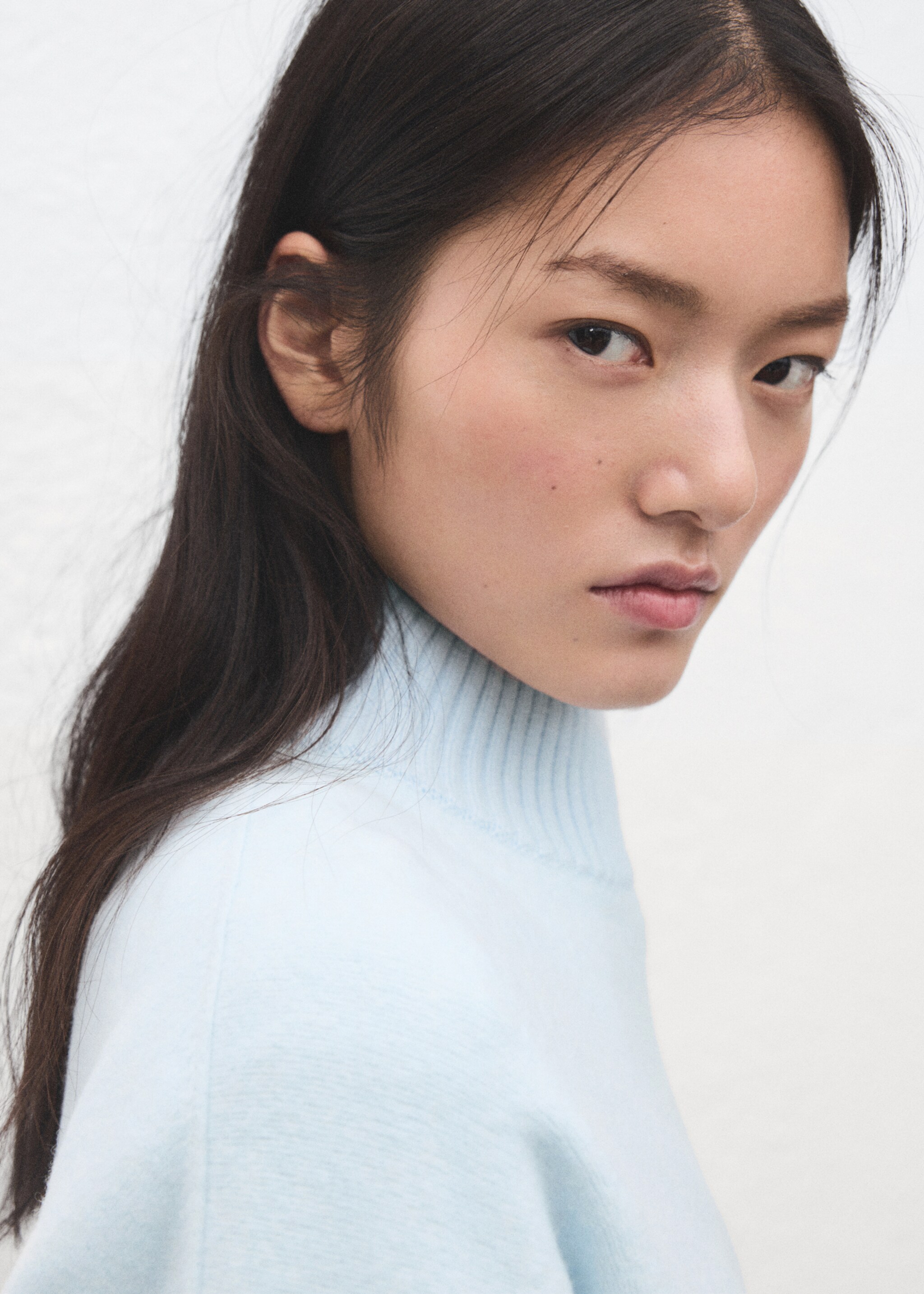 Jersey punto aberturas - Detalle del artículo 1, Azul celeste. Ref: 27061303-00.