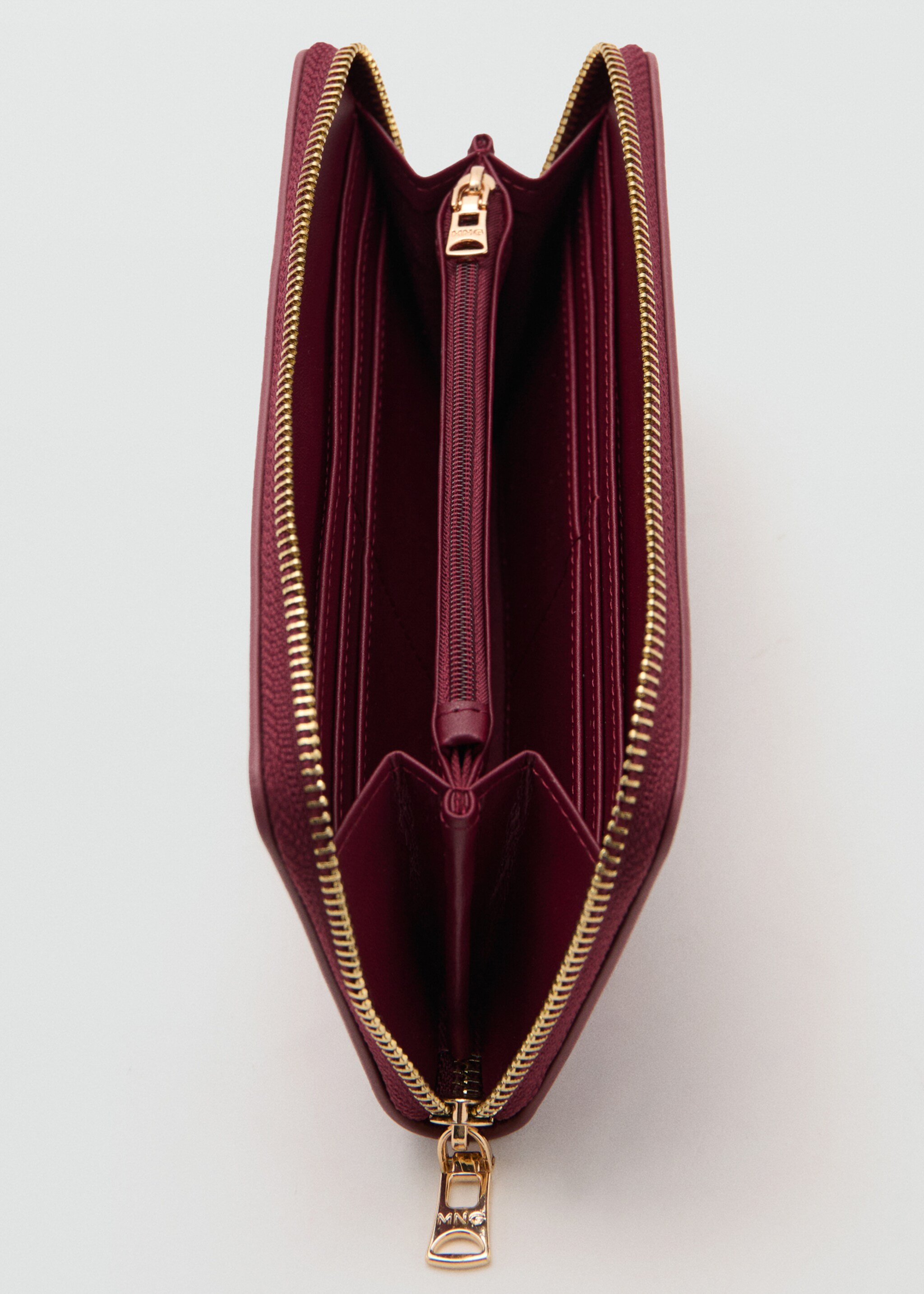 Saffiano-effect wallet - Details of the article 1, Burgundy. Ref: 27061305-00.