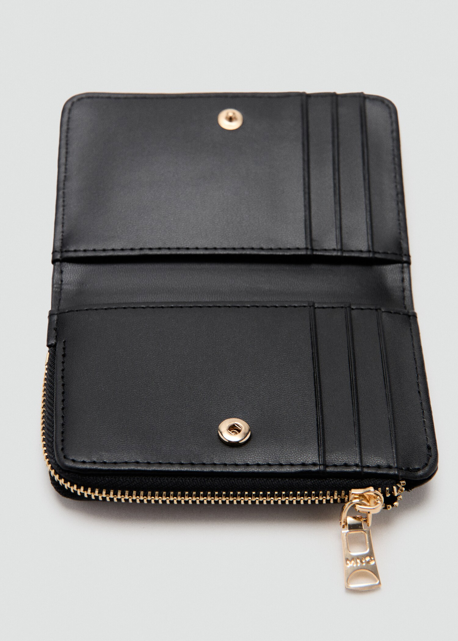 Safiano-effect wallet with flap - Details of the article 1