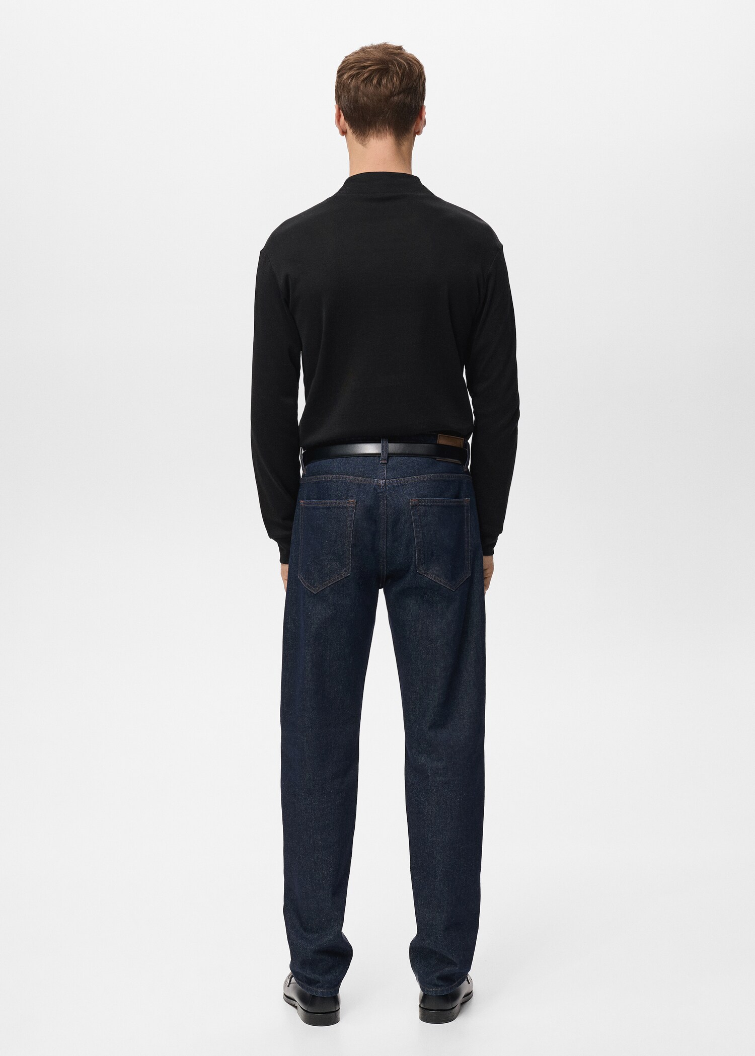 تي شيرت بأكمام طويلة برقبة بيركنز - الجهة الخلفية للمنتج