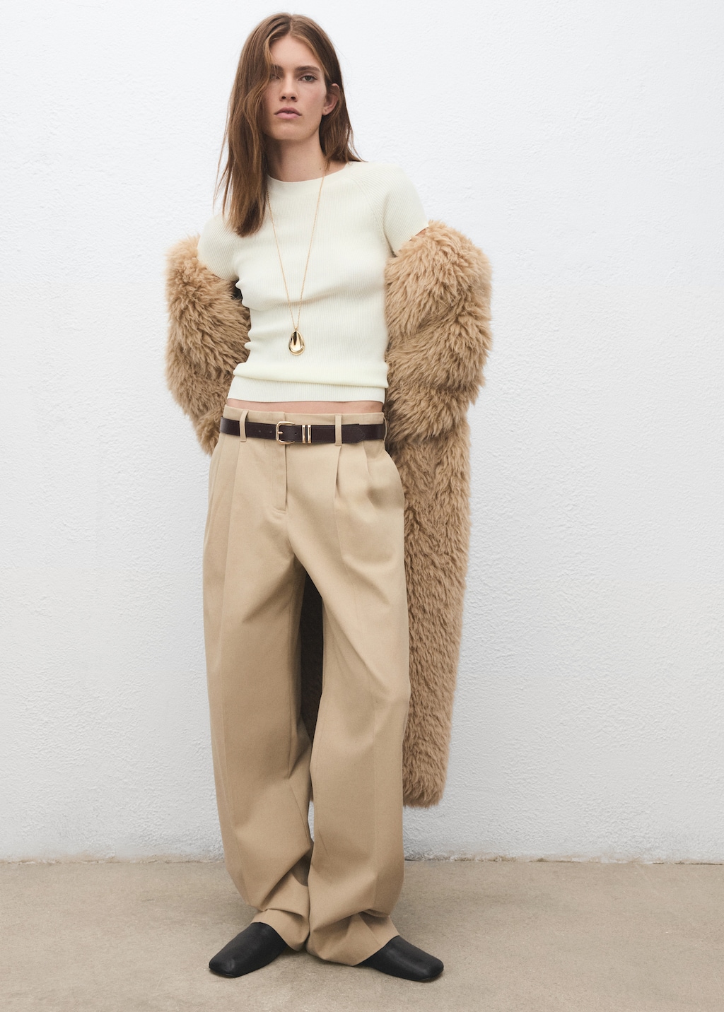 Drop pendant necklace