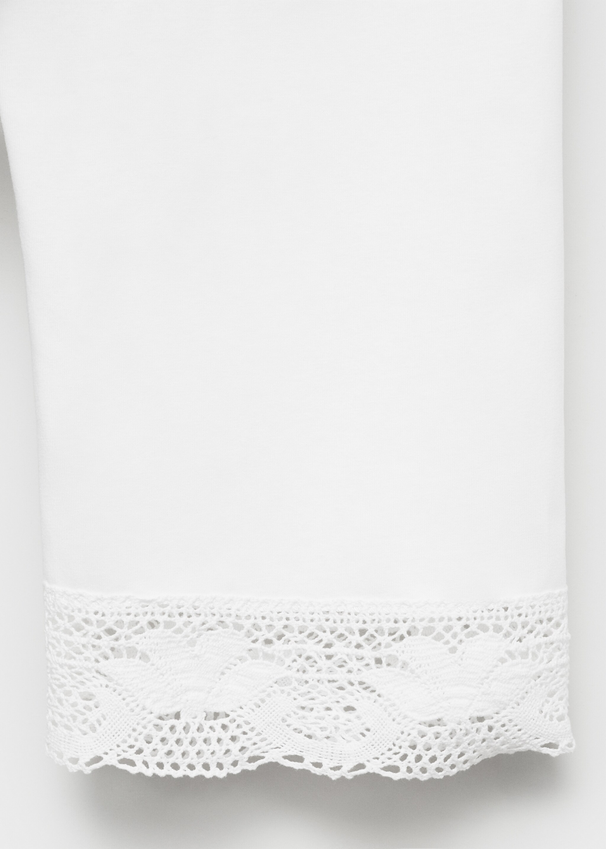 Cotton robe with lace - Details of the article 0, White. Ref: 27061321-00.