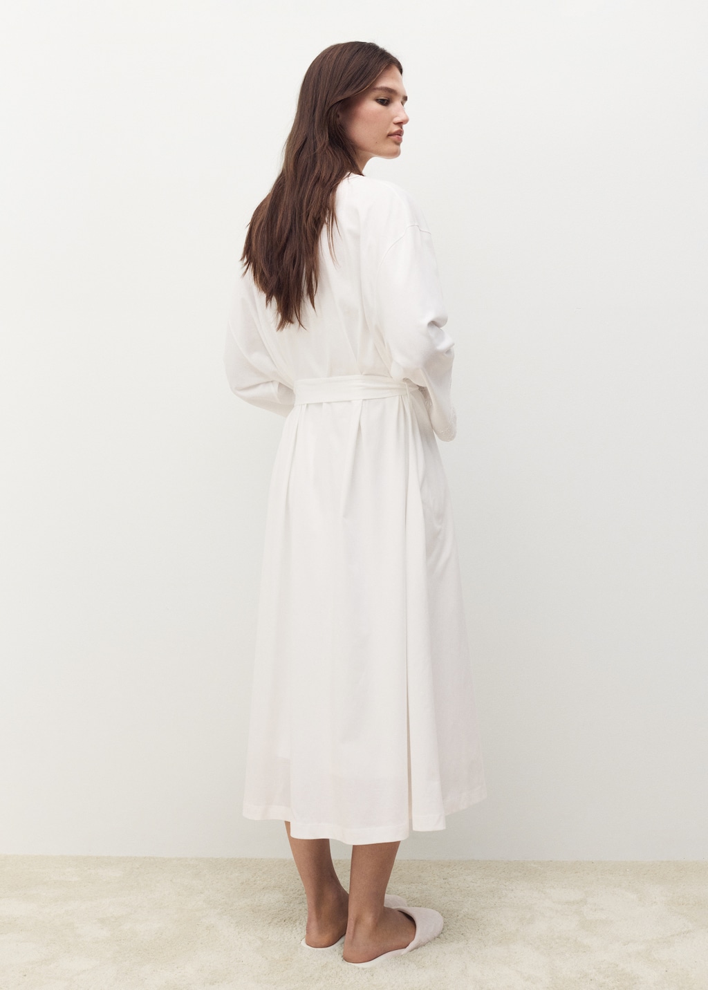 Cotton robe with lace - image 3