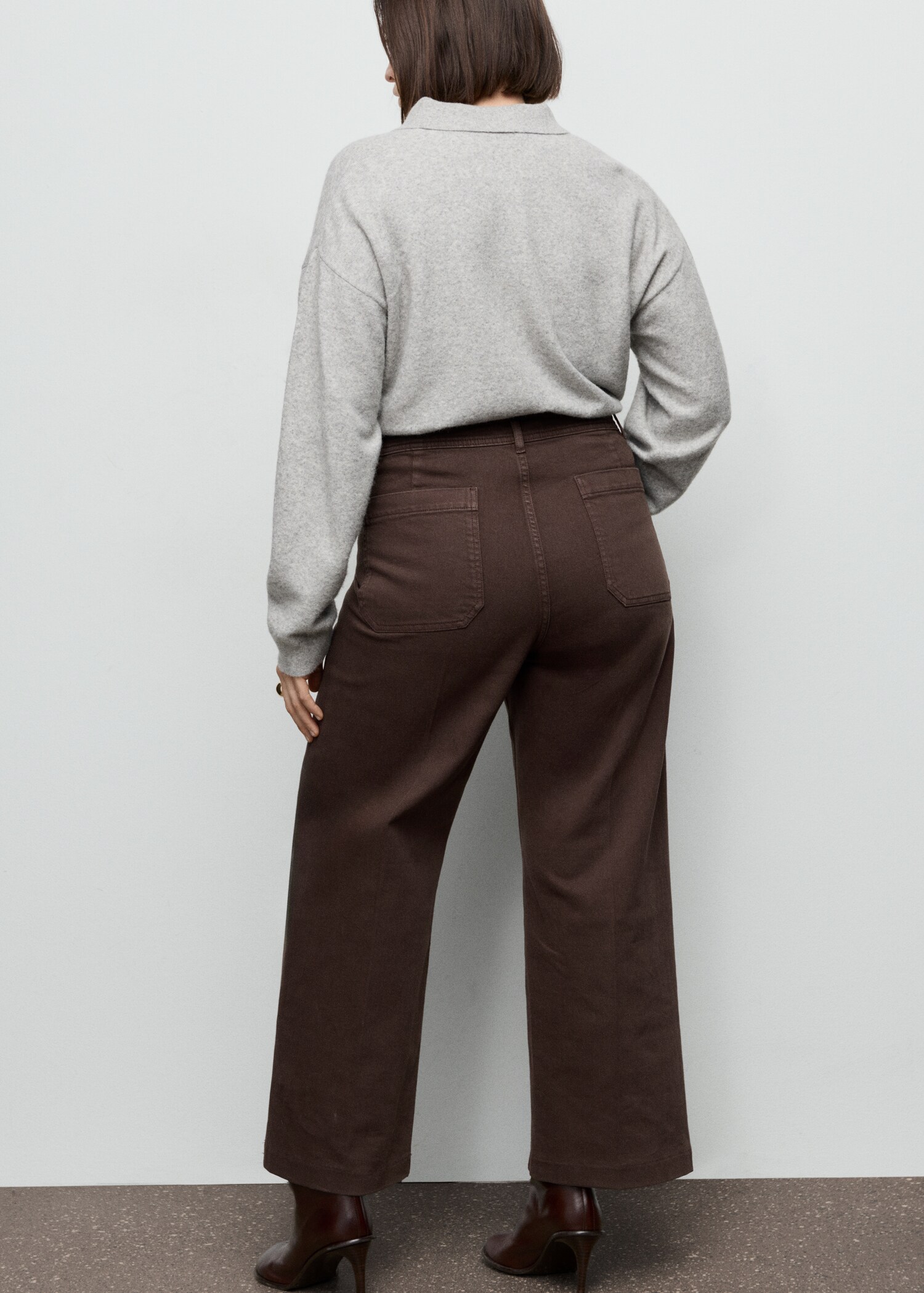 Wide-leg jeans with pockets - Details of the article 4